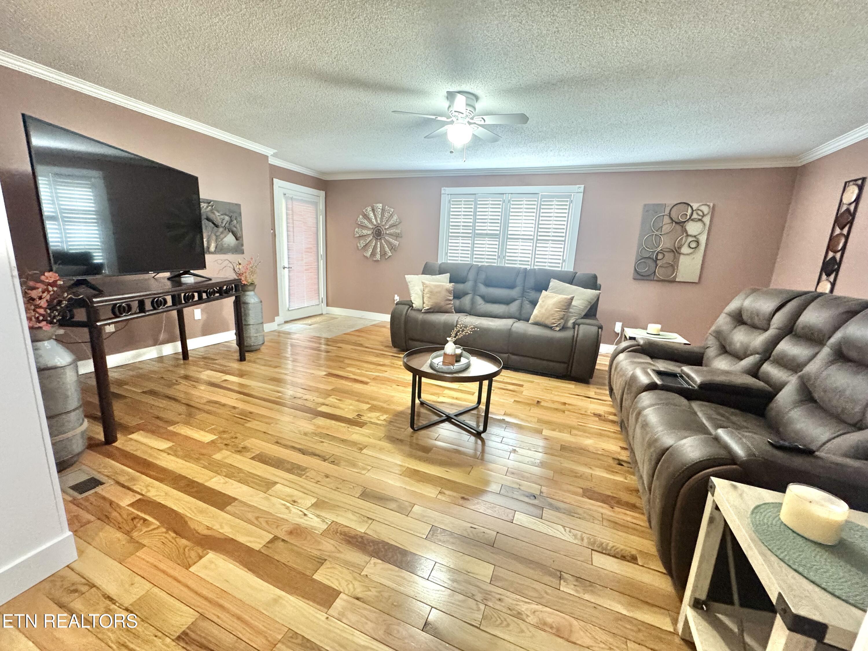 130 Crescent Road Norris TN 37828