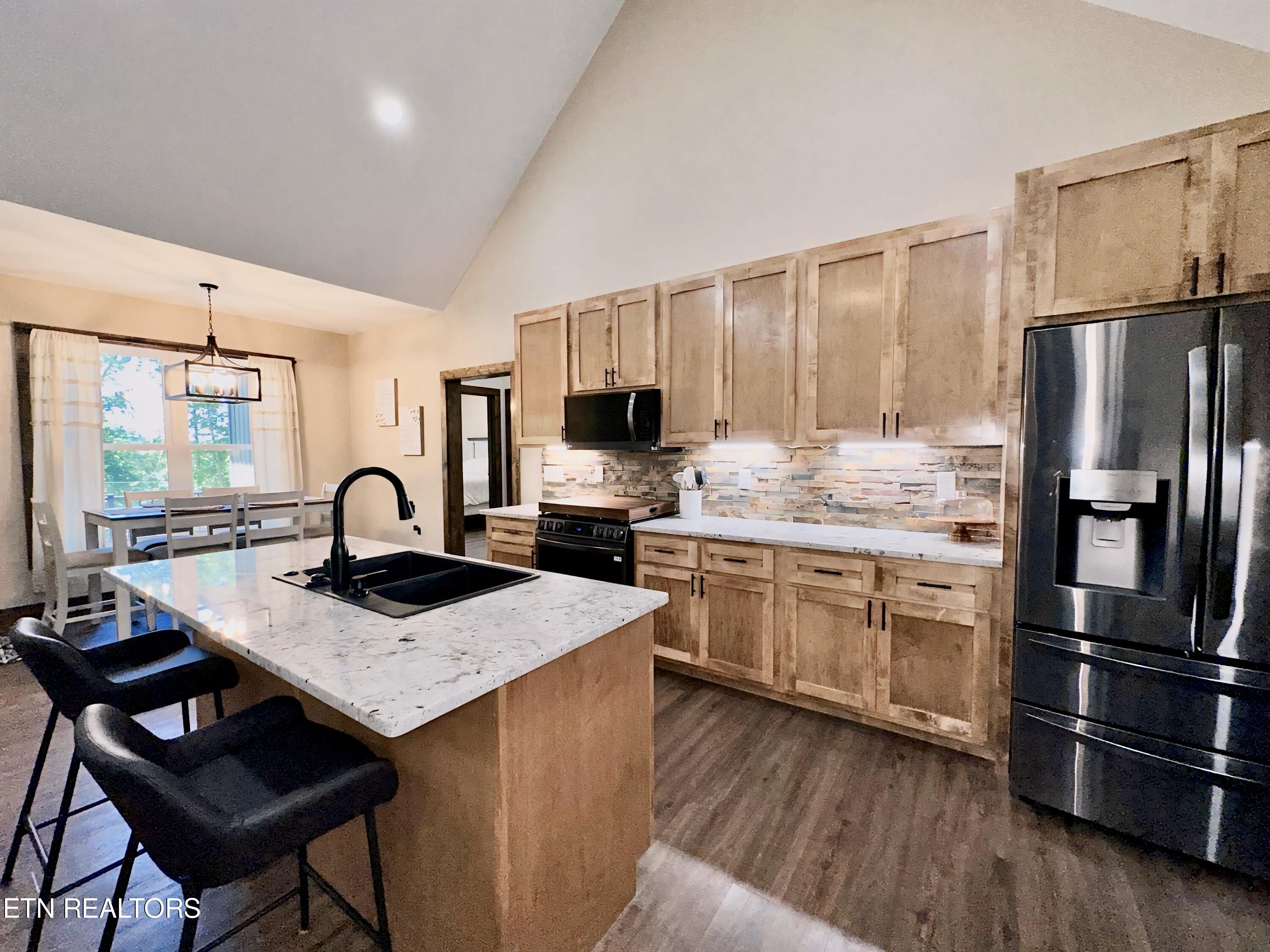 1063 Wilderness Road Friendsville TN 37737