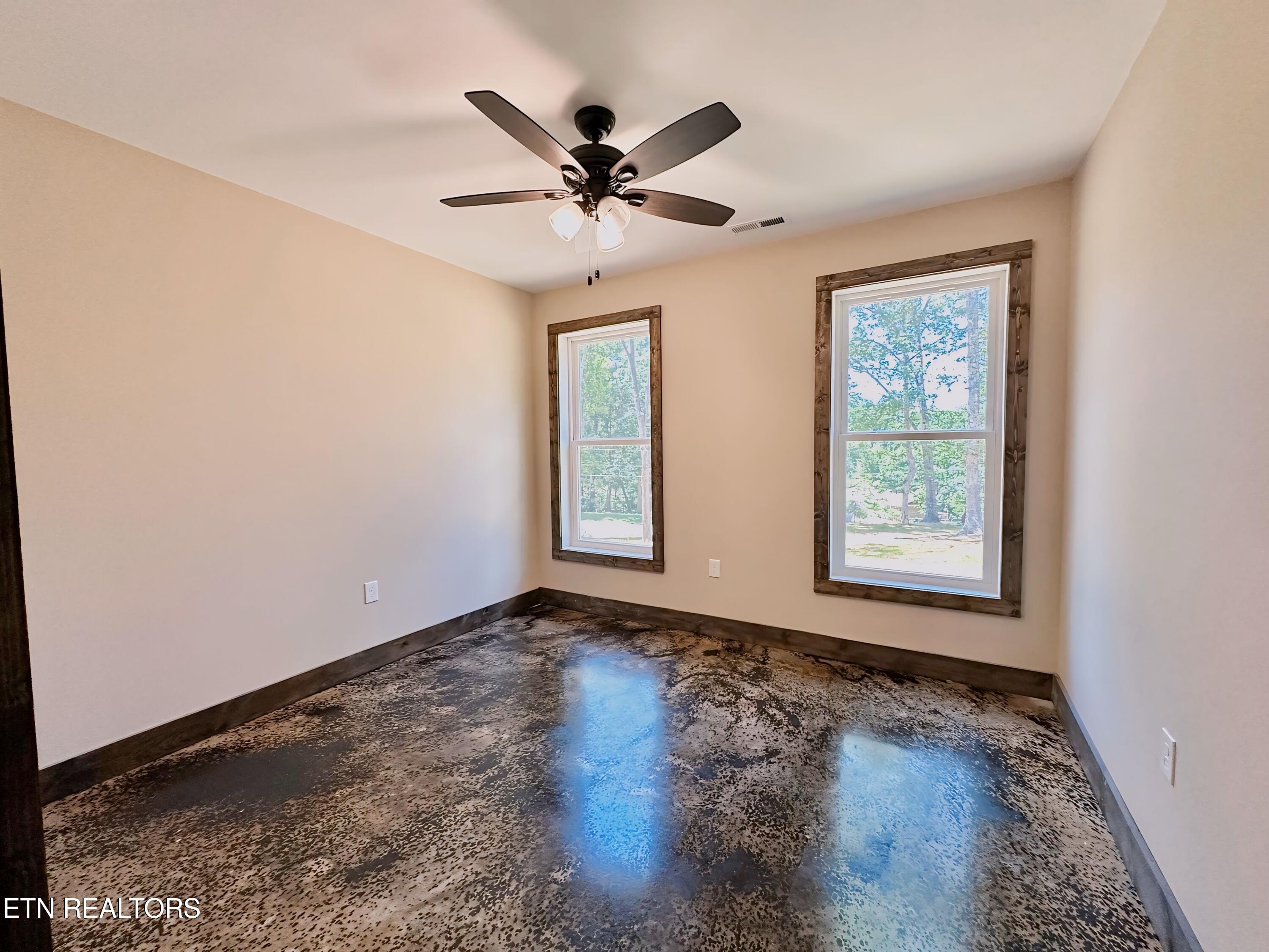 1063 Wilderness Road Friendsville TN 37737