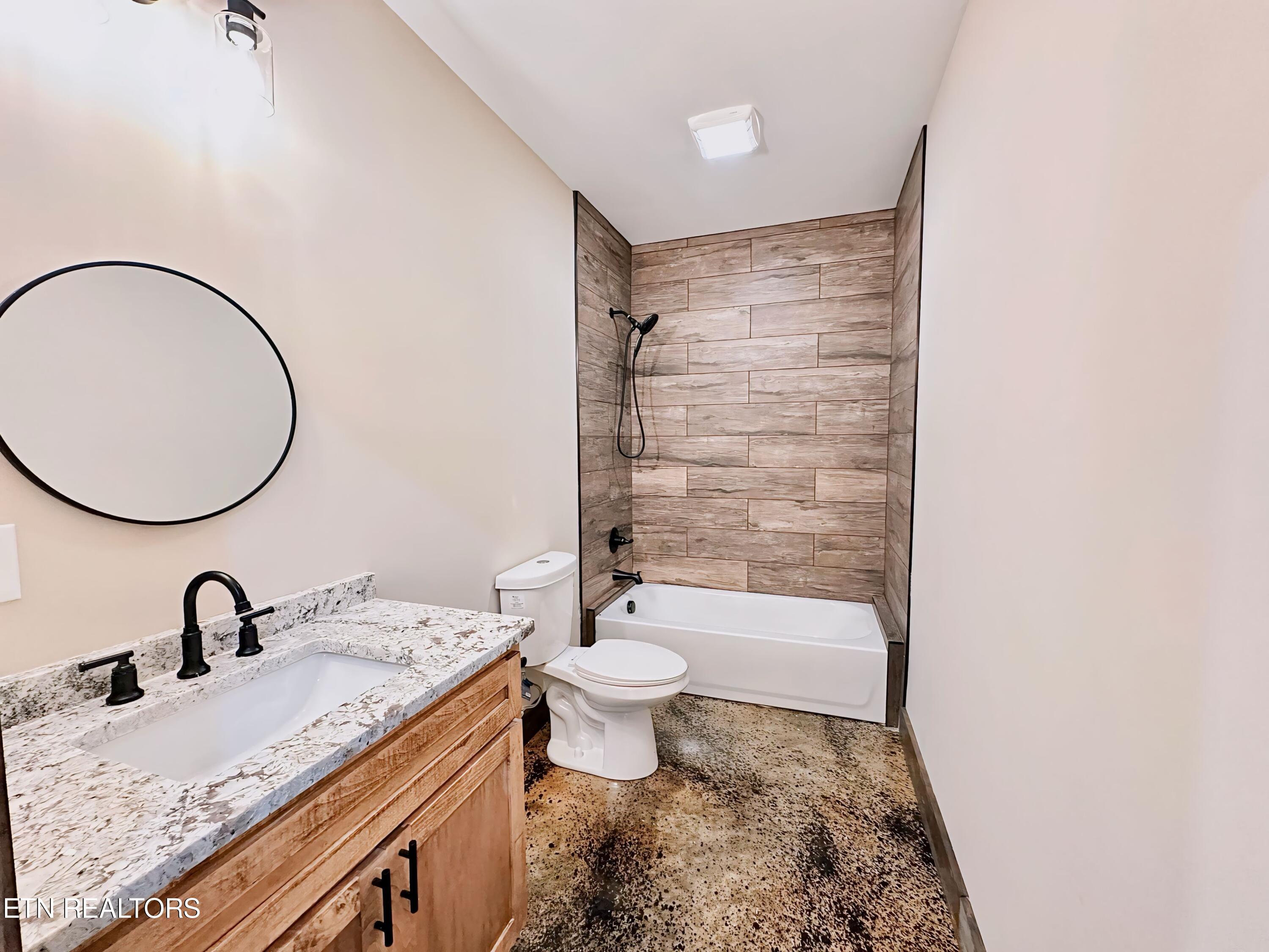 1063 Wilderness Road Friendsville TN 37737