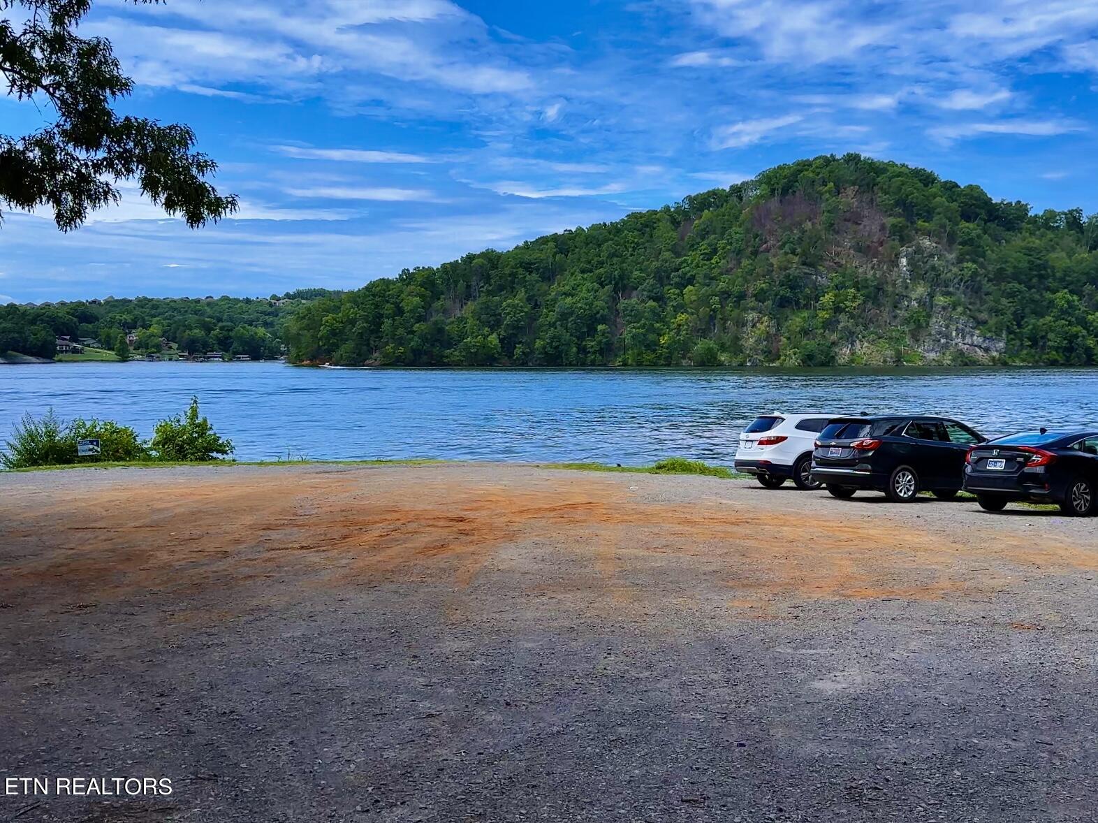 1063 Wilderness Road Friendsville TN 37737