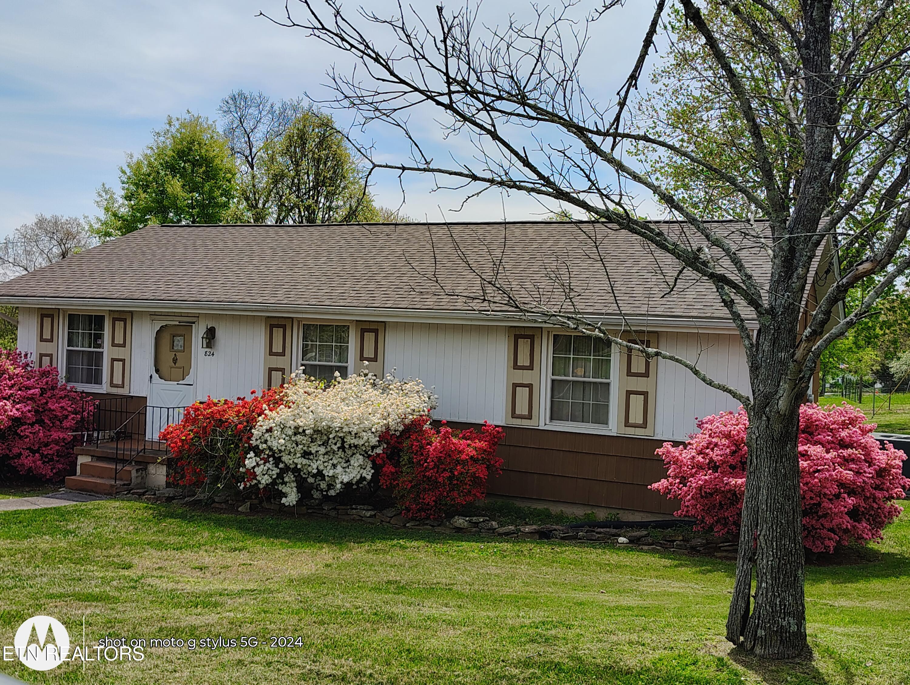 824 NE Woodview Drive Knoxville TN 37912