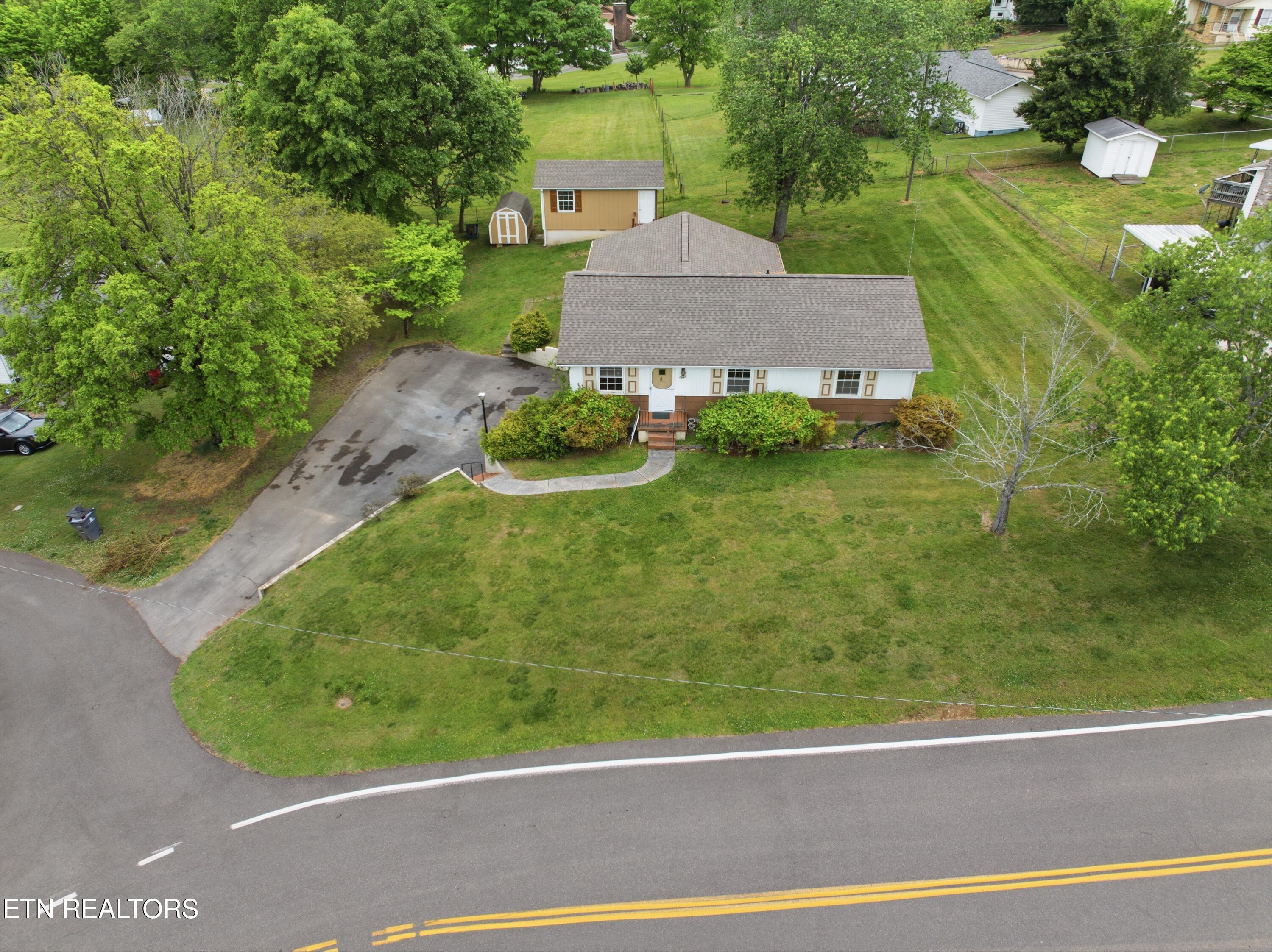 824 NE Woodview Drive Knoxville TN 37912