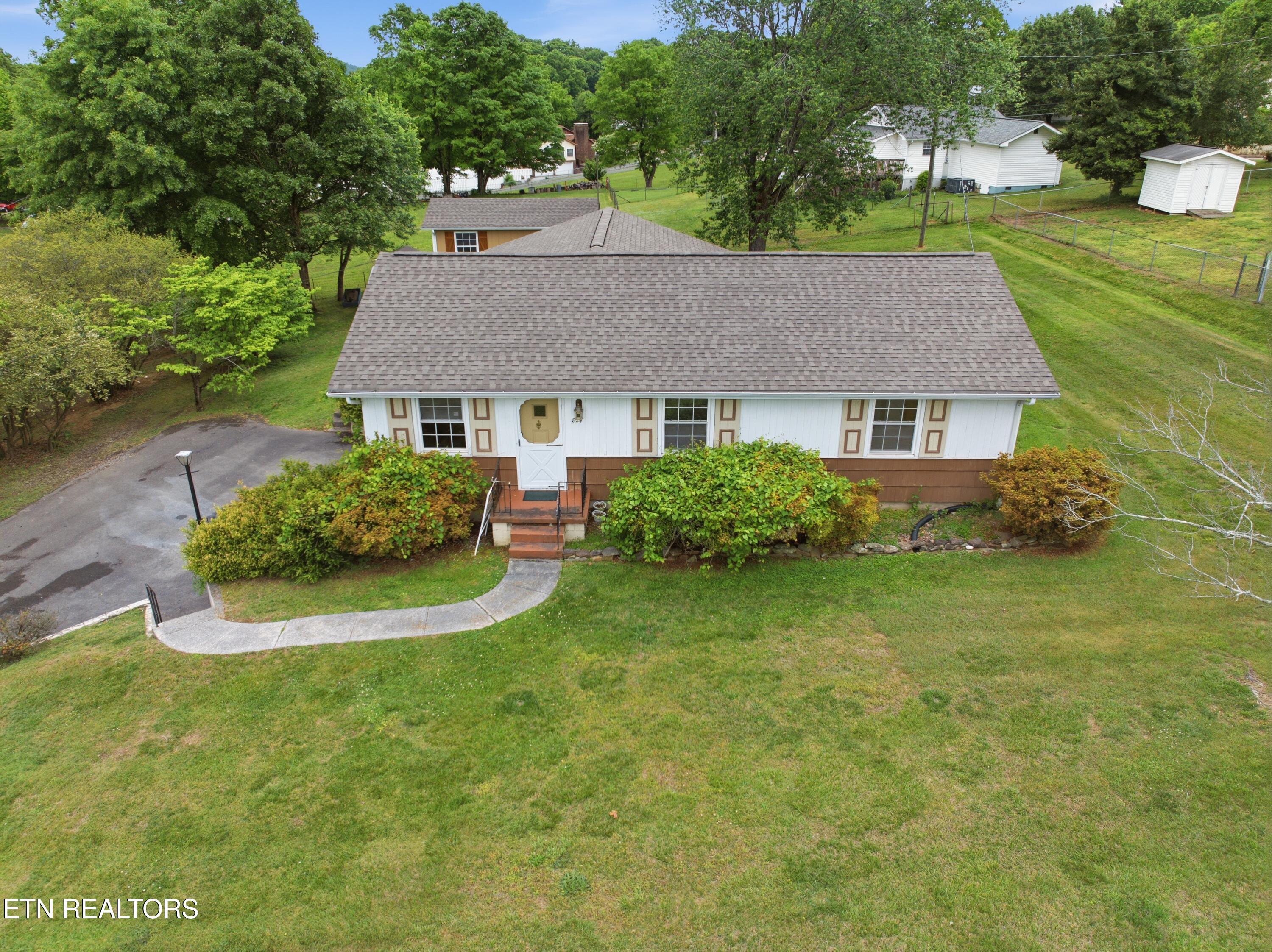 824 NE Woodview Drive Knoxville TN 37912