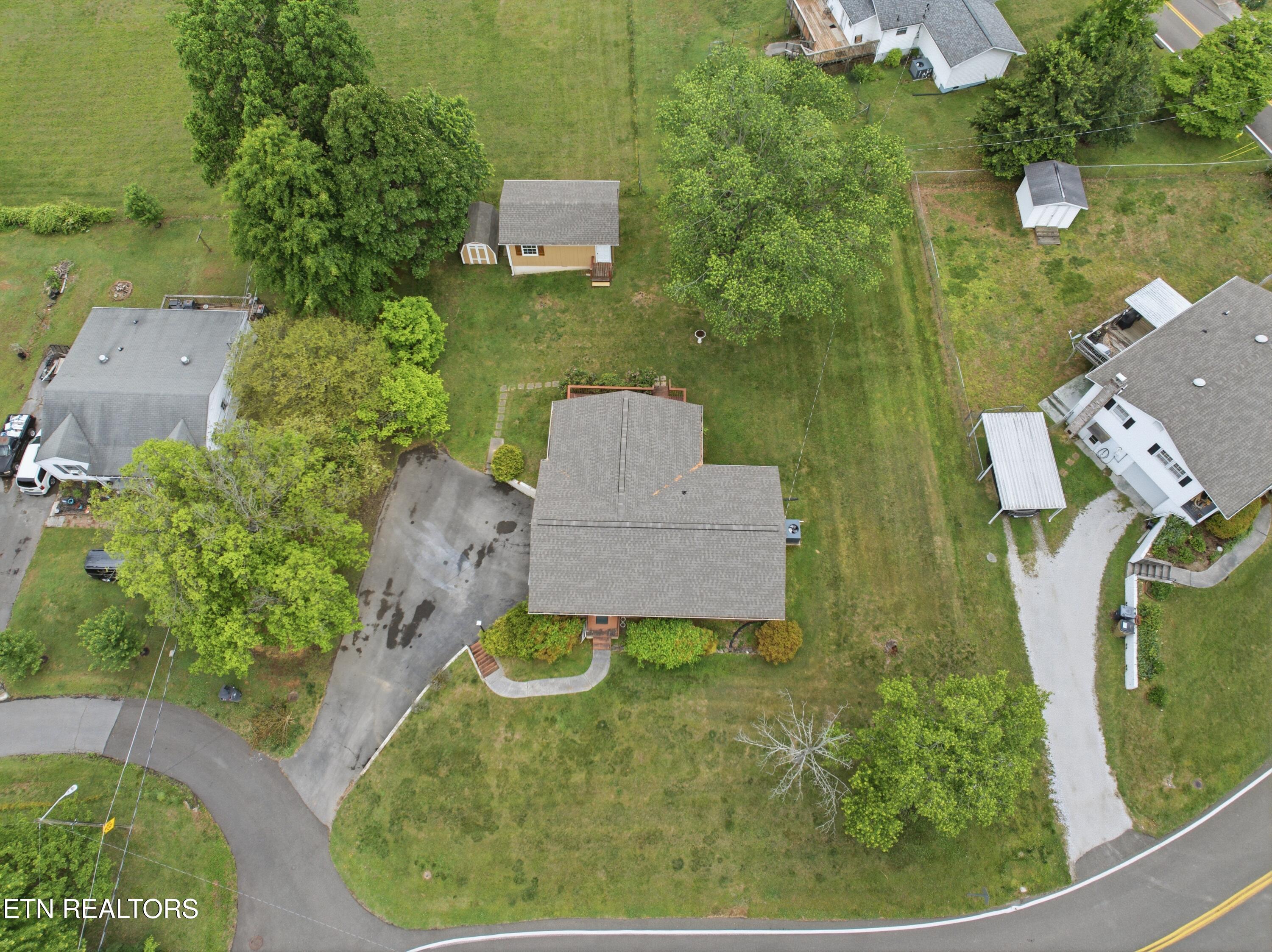 824 NE Woodview Drive Knoxville TN 37912