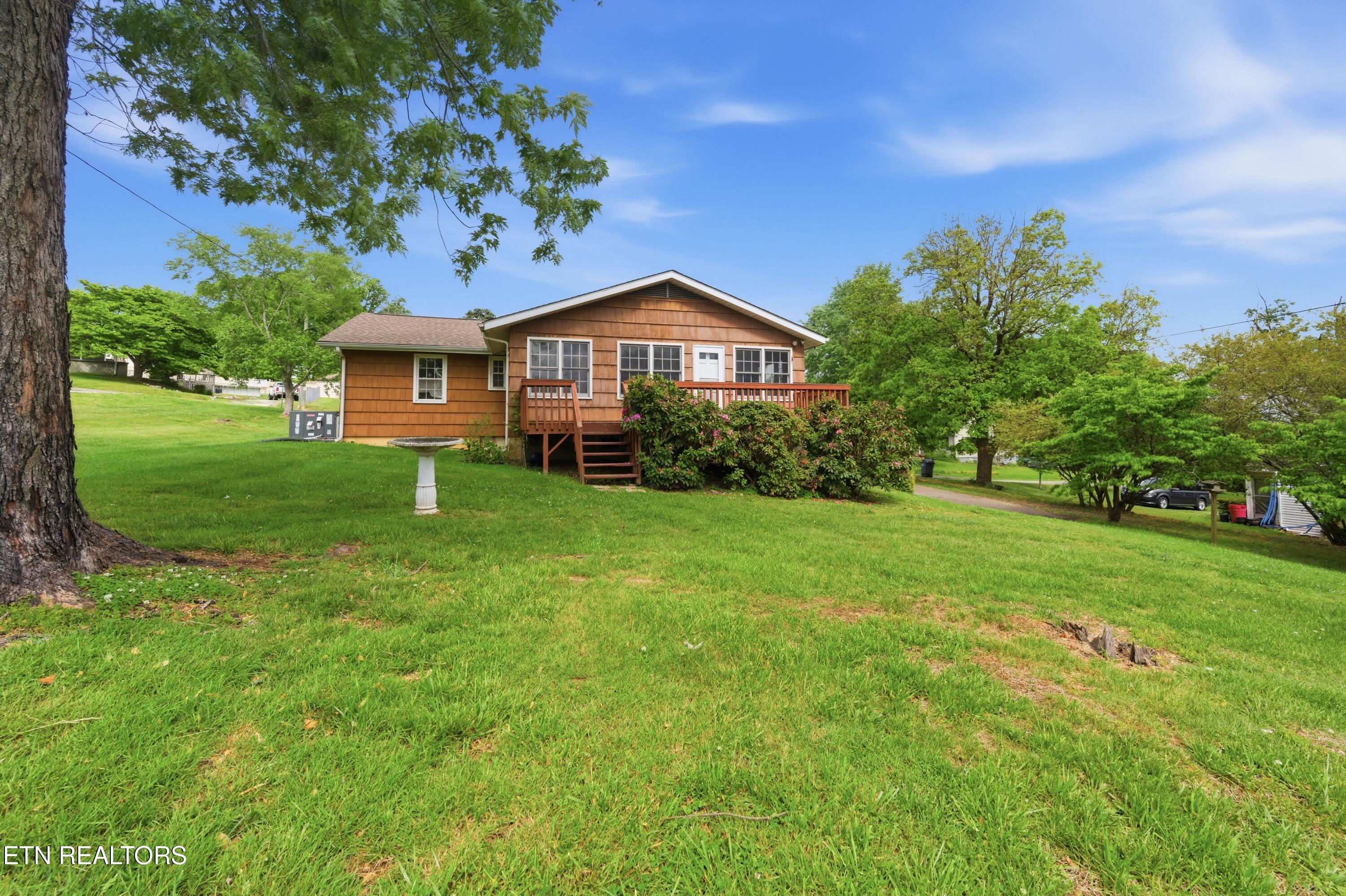 824 NE Woodview Drive Knoxville TN 37912