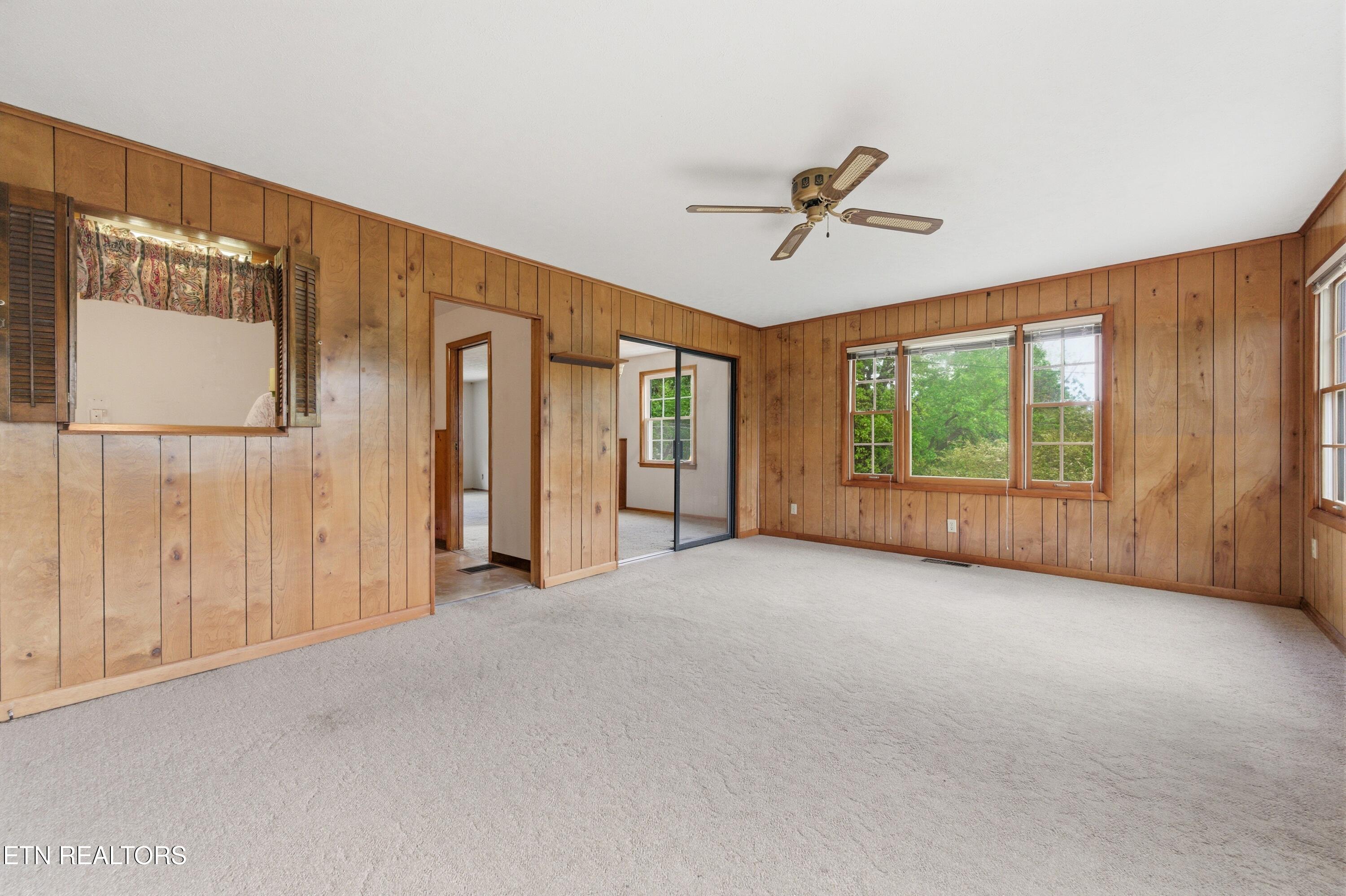 824 NE Woodview Drive Knoxville TN 37912