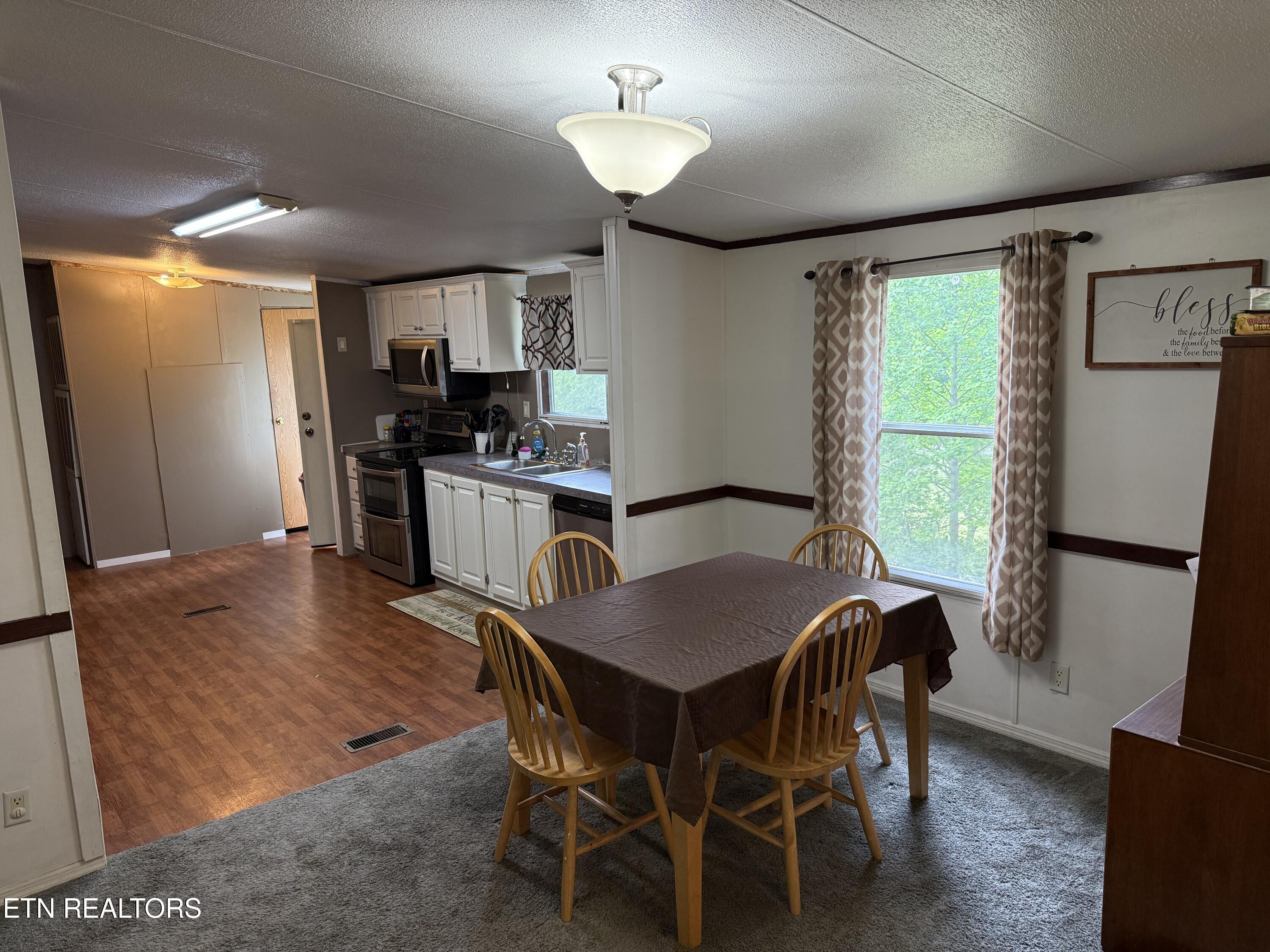 904 Woodview Way Strawberry Plains TN 37871