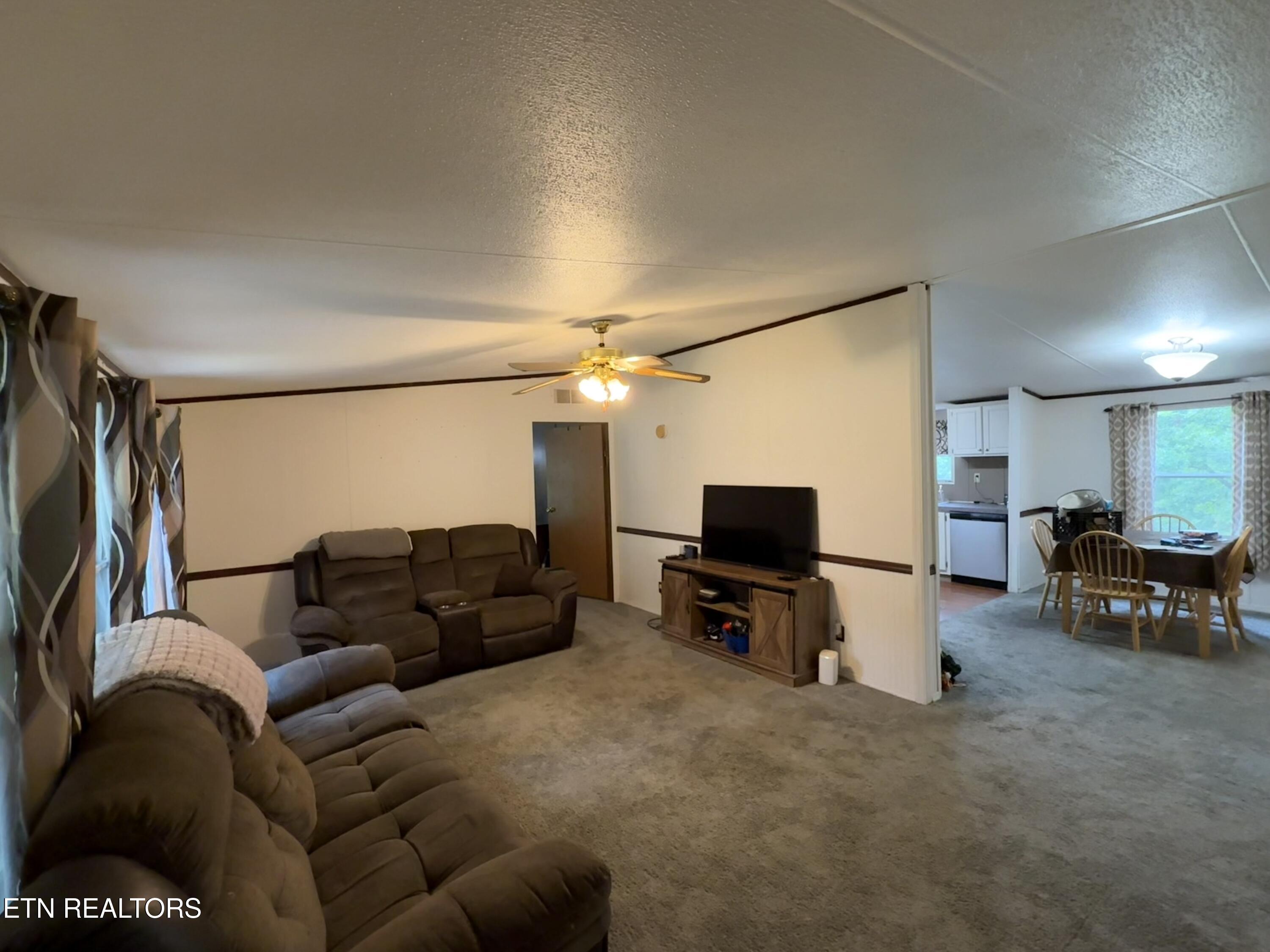 904 Woodview Way Strawberry Plains TN 37871