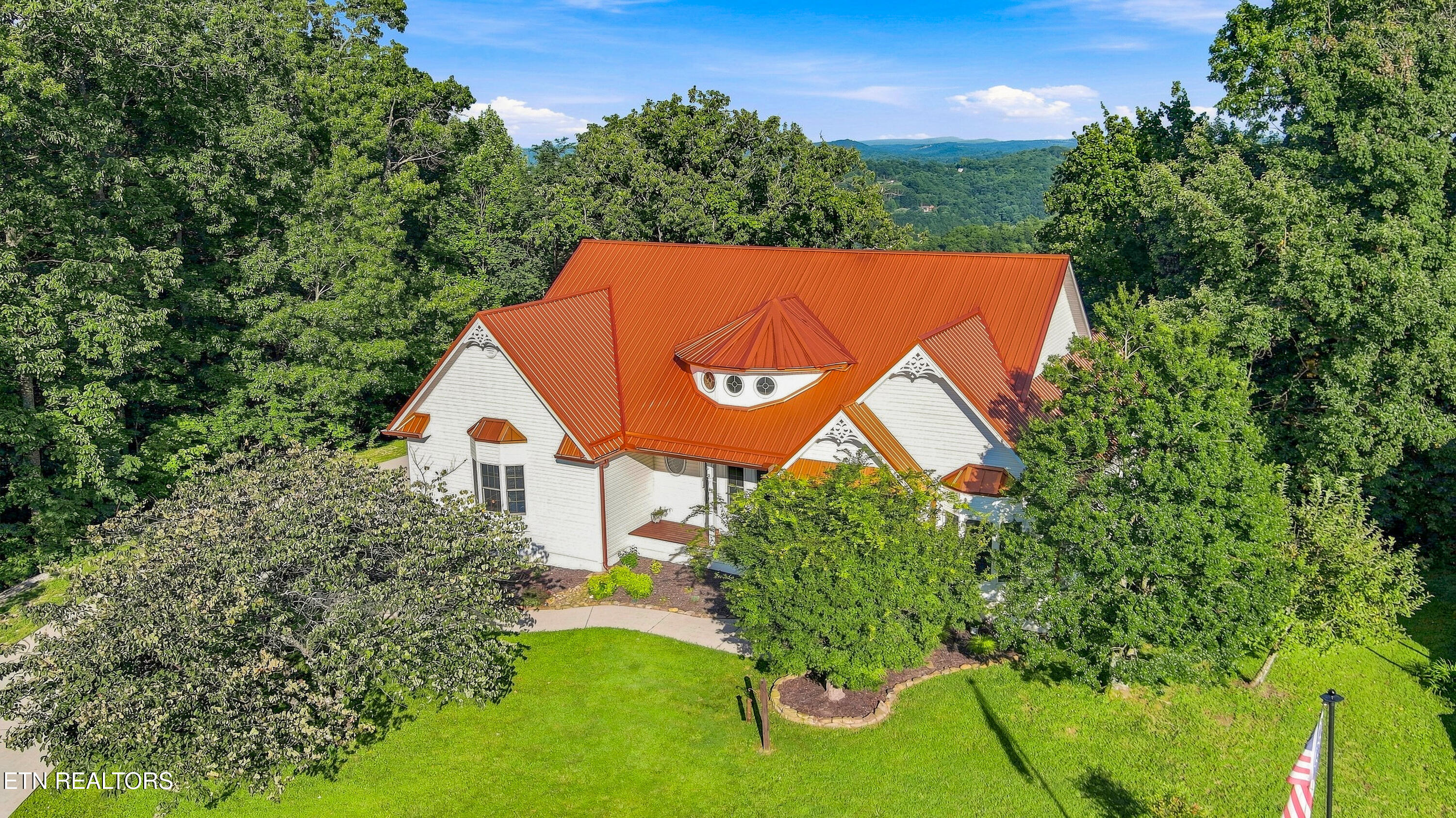 286 Bobcat Trail Caryville TN 37714
