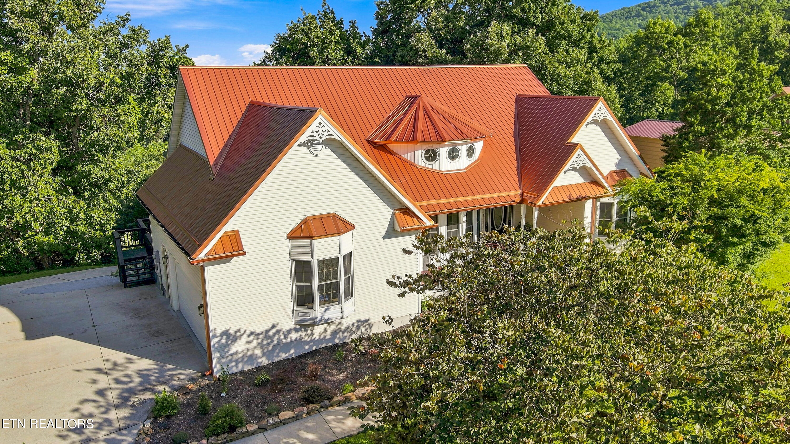 286 Bobcat Trail Caryville TN 37714