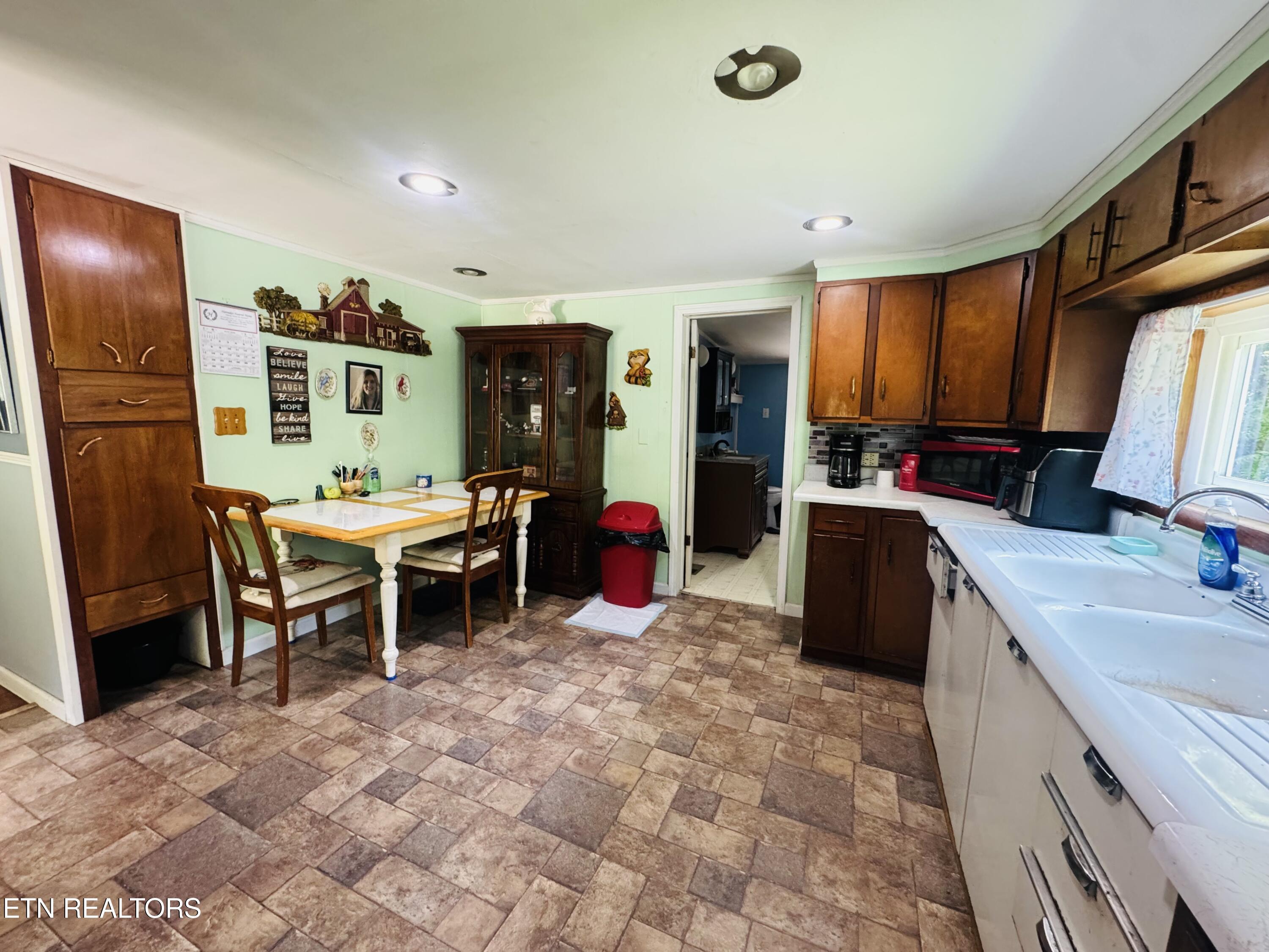 681 Island Cove Road Rocky Top TN 37769