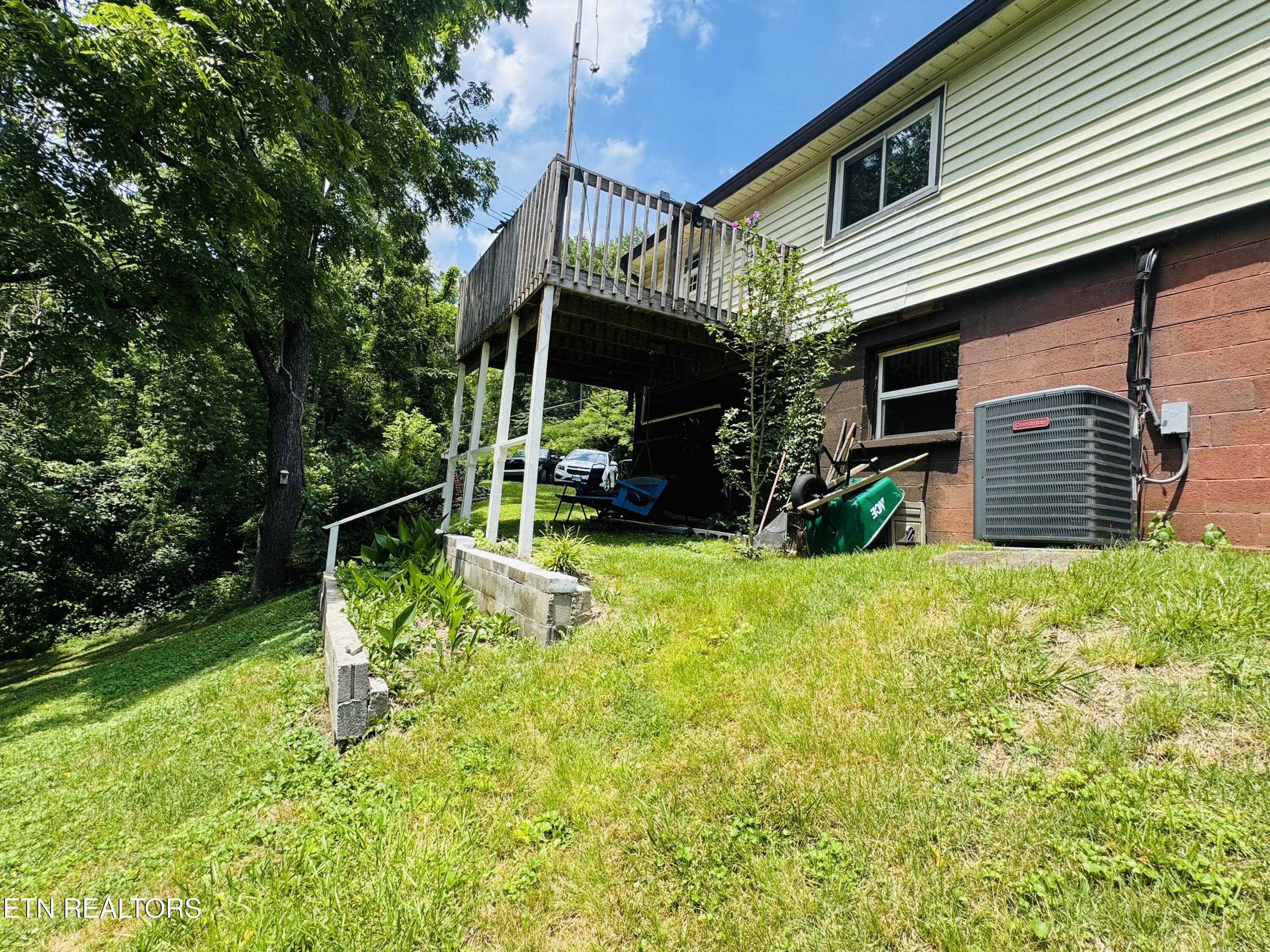 681 Island Cove Road Rocky Top TN 37769