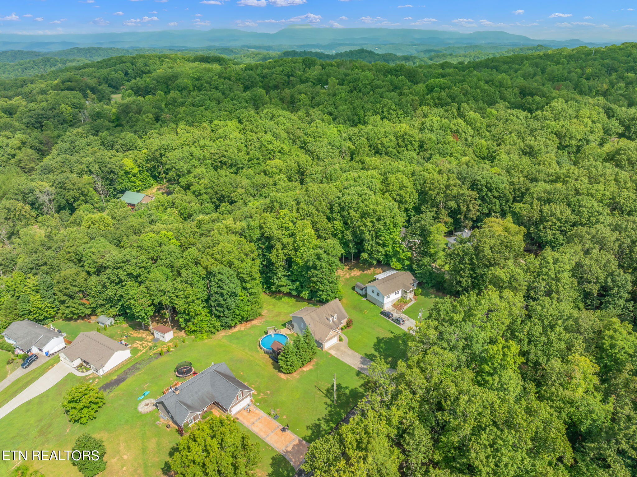 132 Edgewood Drive Powell TN 37849