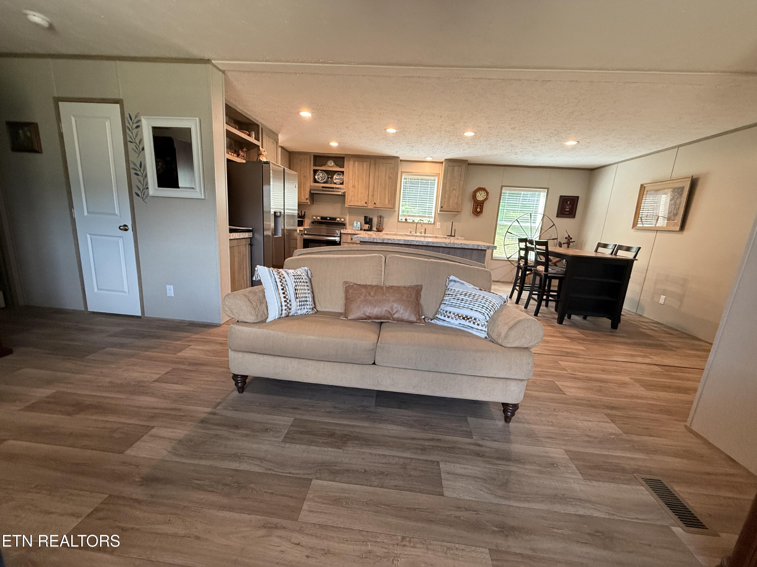 4194 Little Sycamore Road Tazewell TN 37879