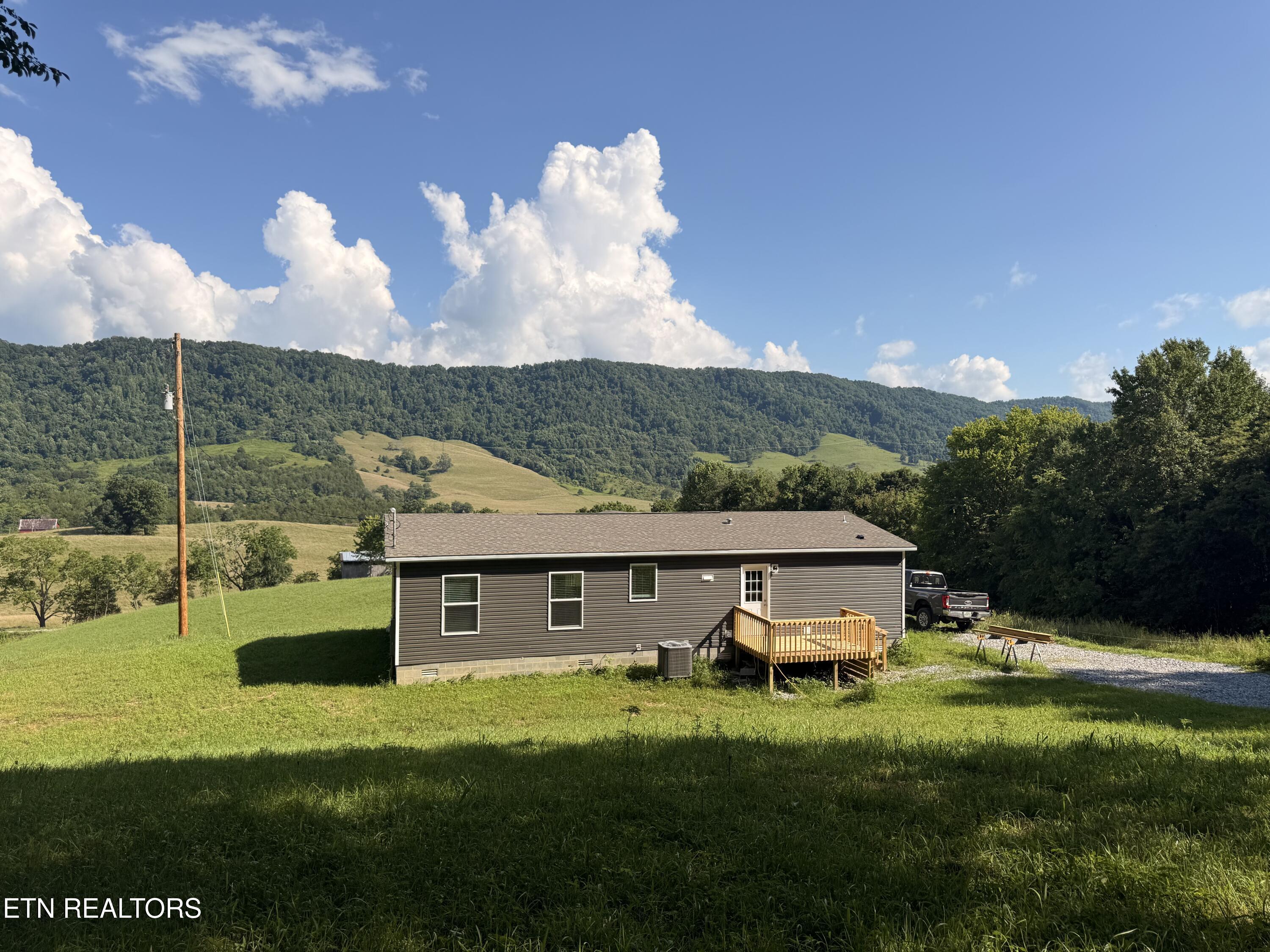 4194 Little Sycamore Road Tazewell TN 37879