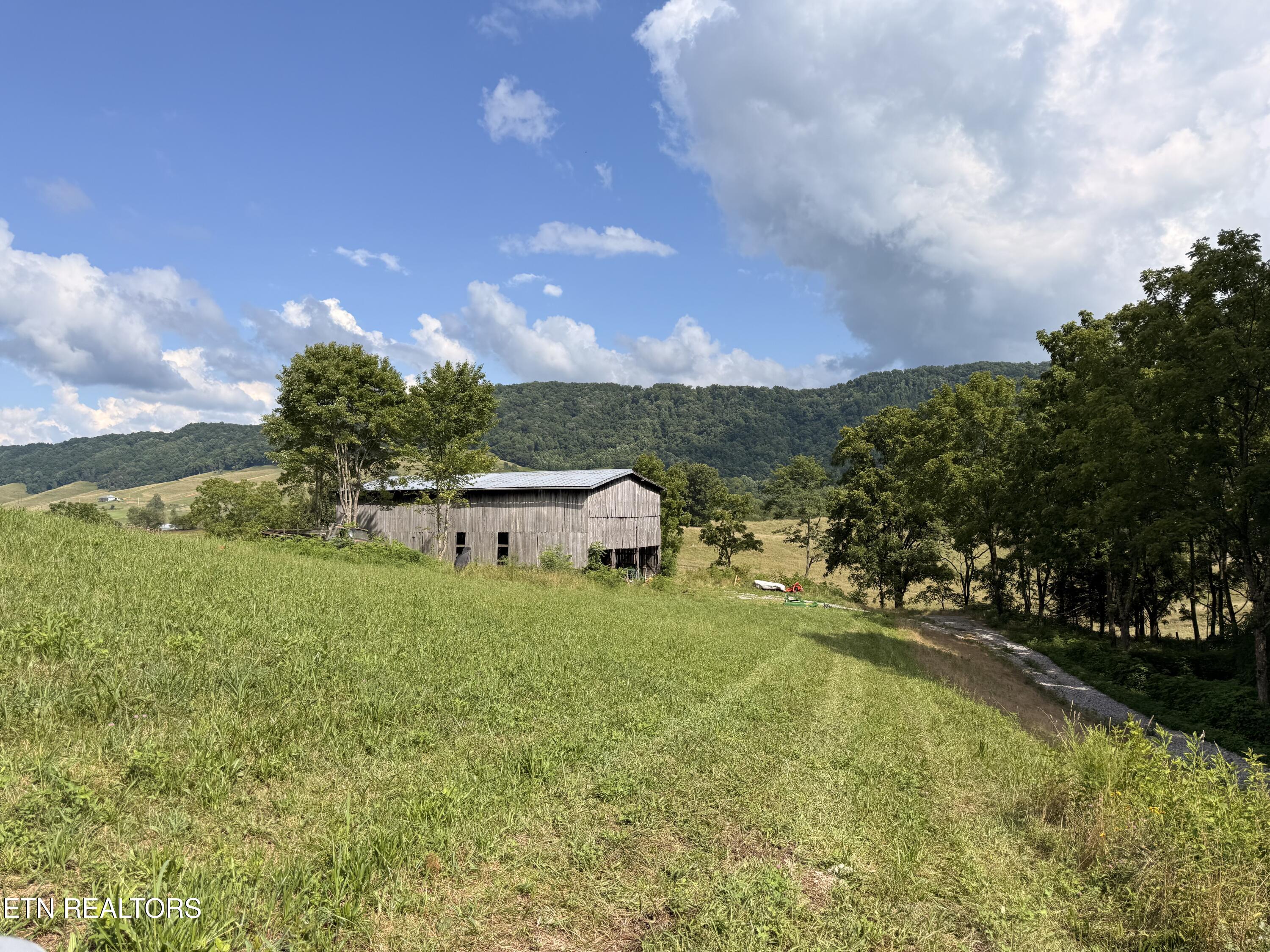 4194 Little Sycamore Road Tazewell TN 37879