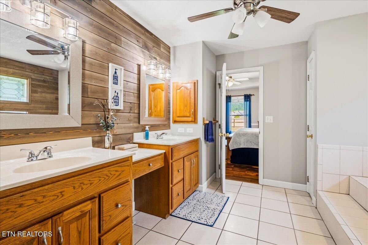 263 Preston Circle Jacksboro TN 37757