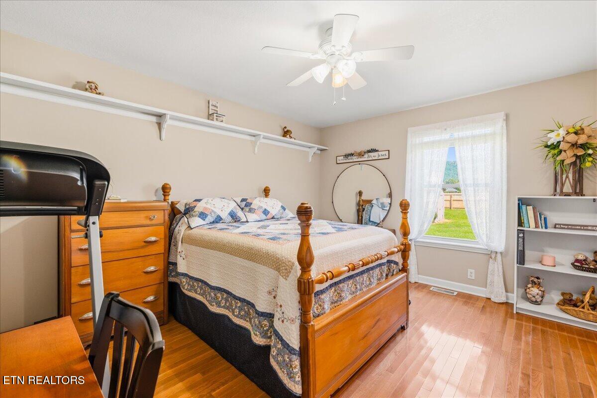 263 Preston Circle Jacksboro TN 37757