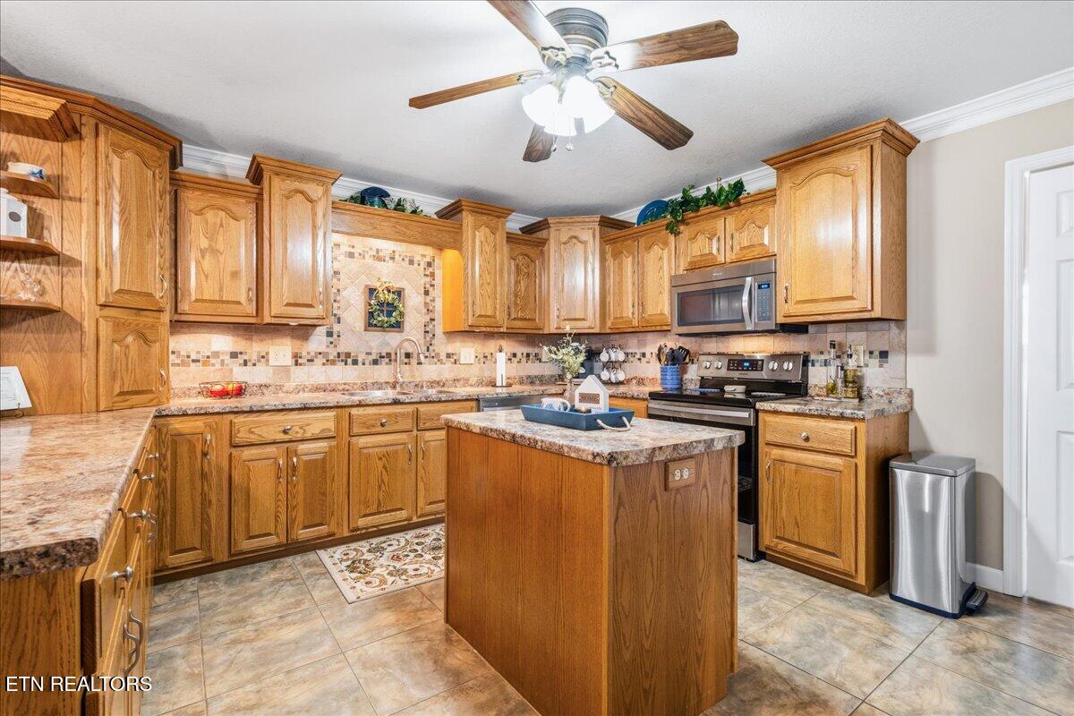 263 Preston Circle Jacksboro TN 37757