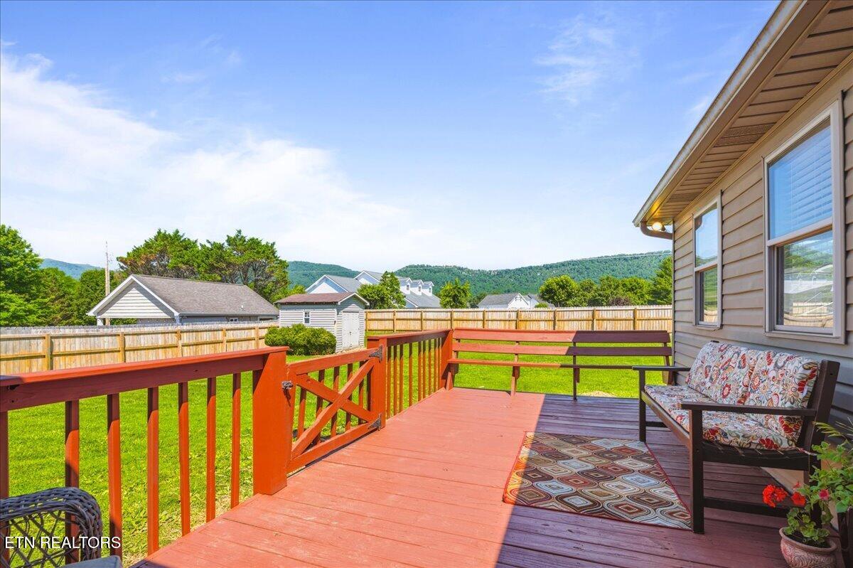 263 Preston Circle Jacksboro TN 37757
