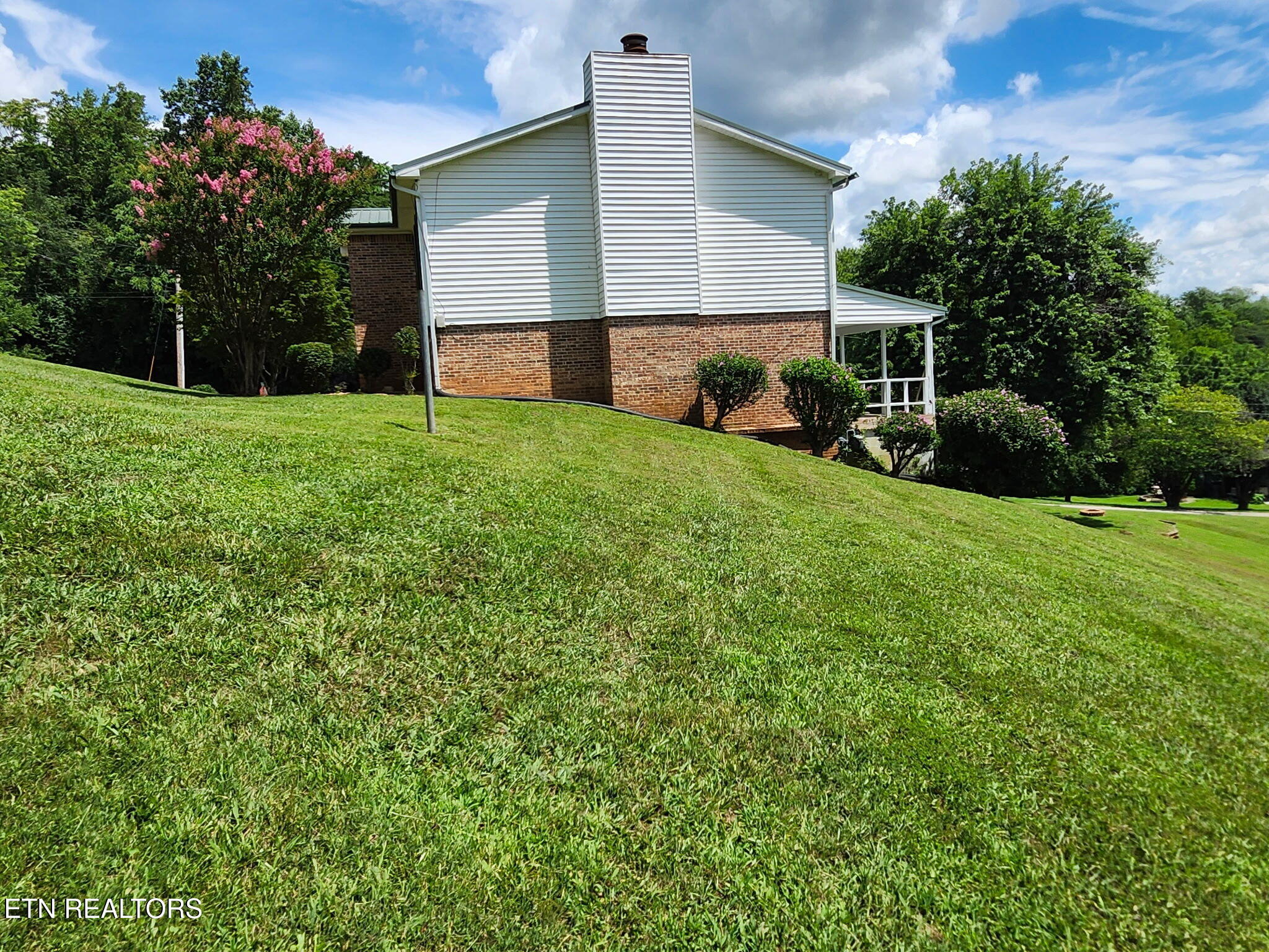 2005 Bluff Road Harriman TN 37748
