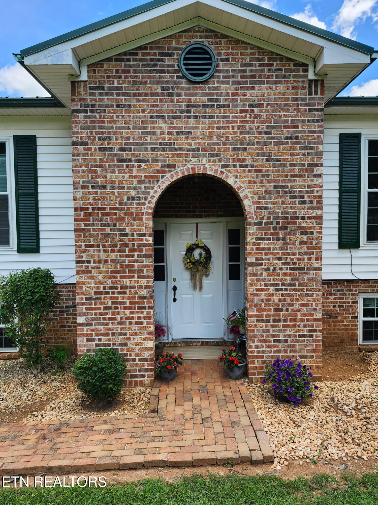 2005 Bluff Road Harriman TN 37748