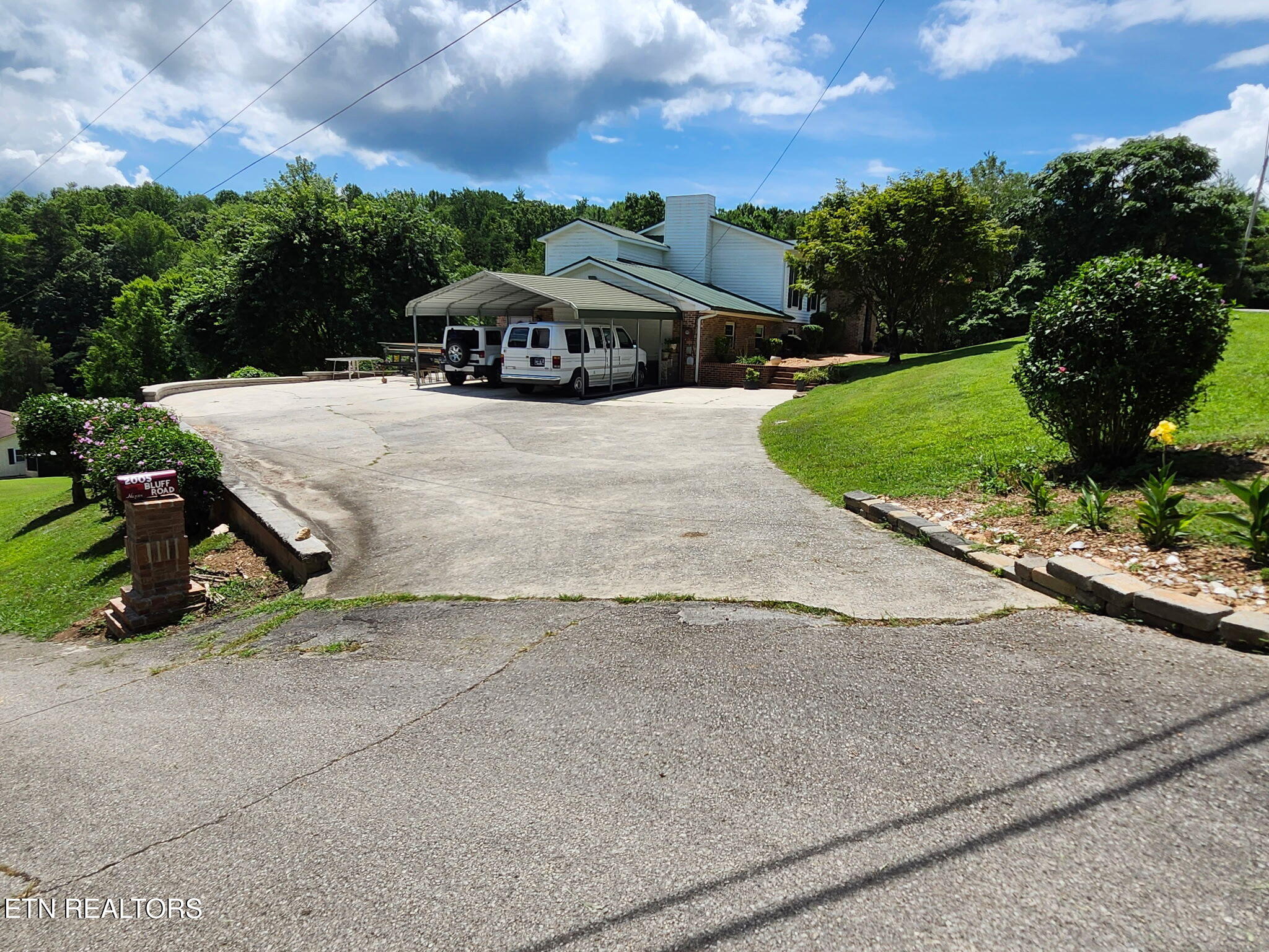 2005 Bluff Road Harriman TN 37748