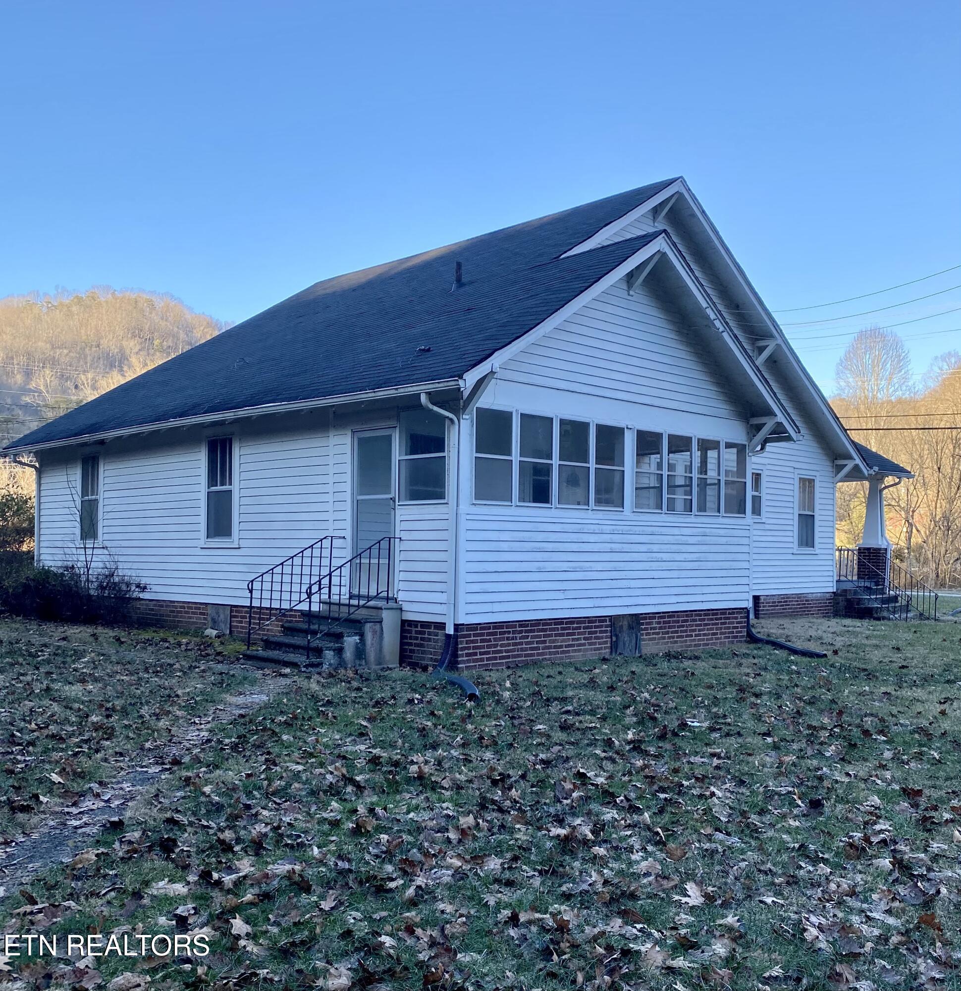 1818 Highway 61 Luttrell TN 37779