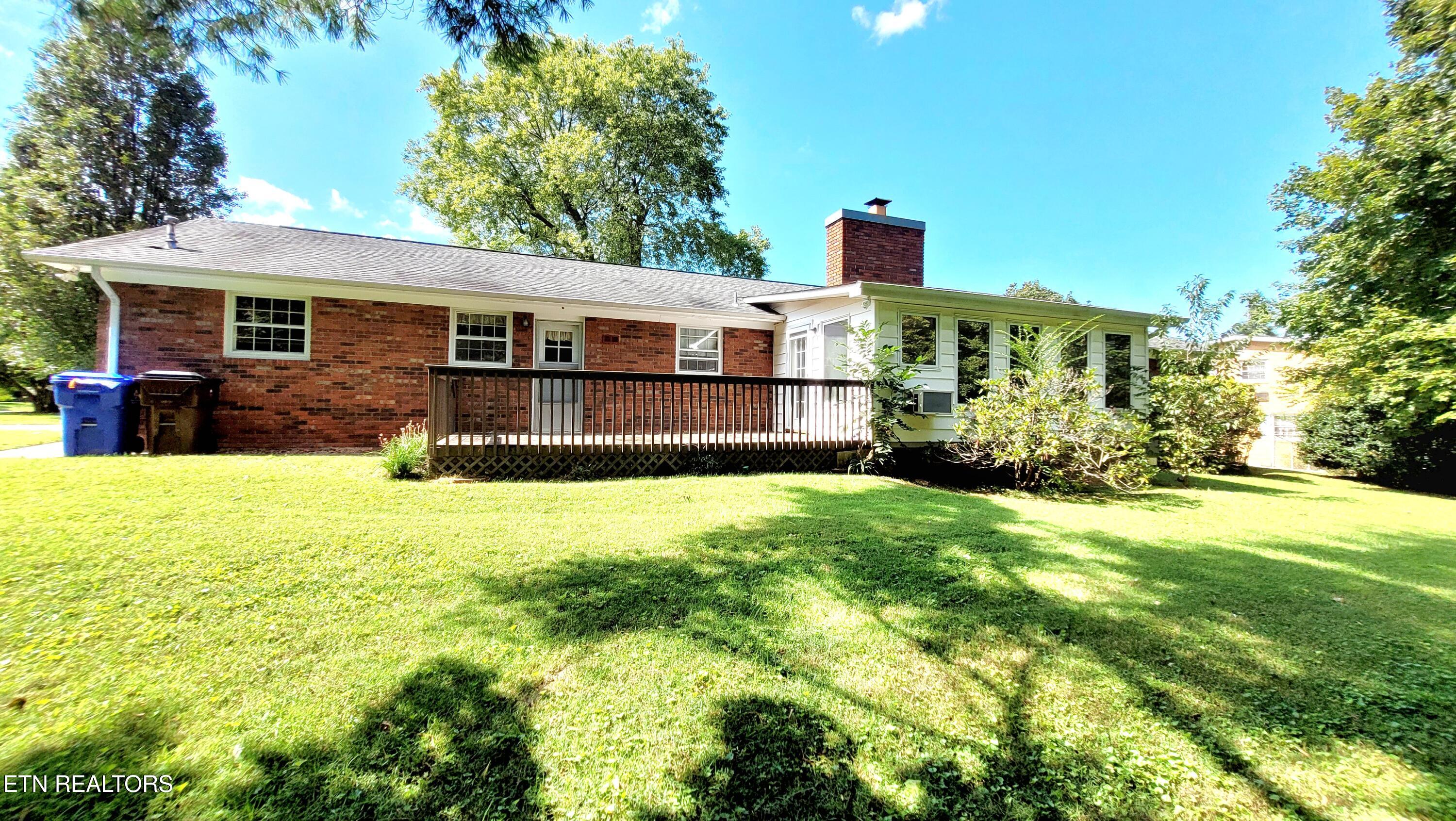 128 Essex Drive Knoxville TN 37922