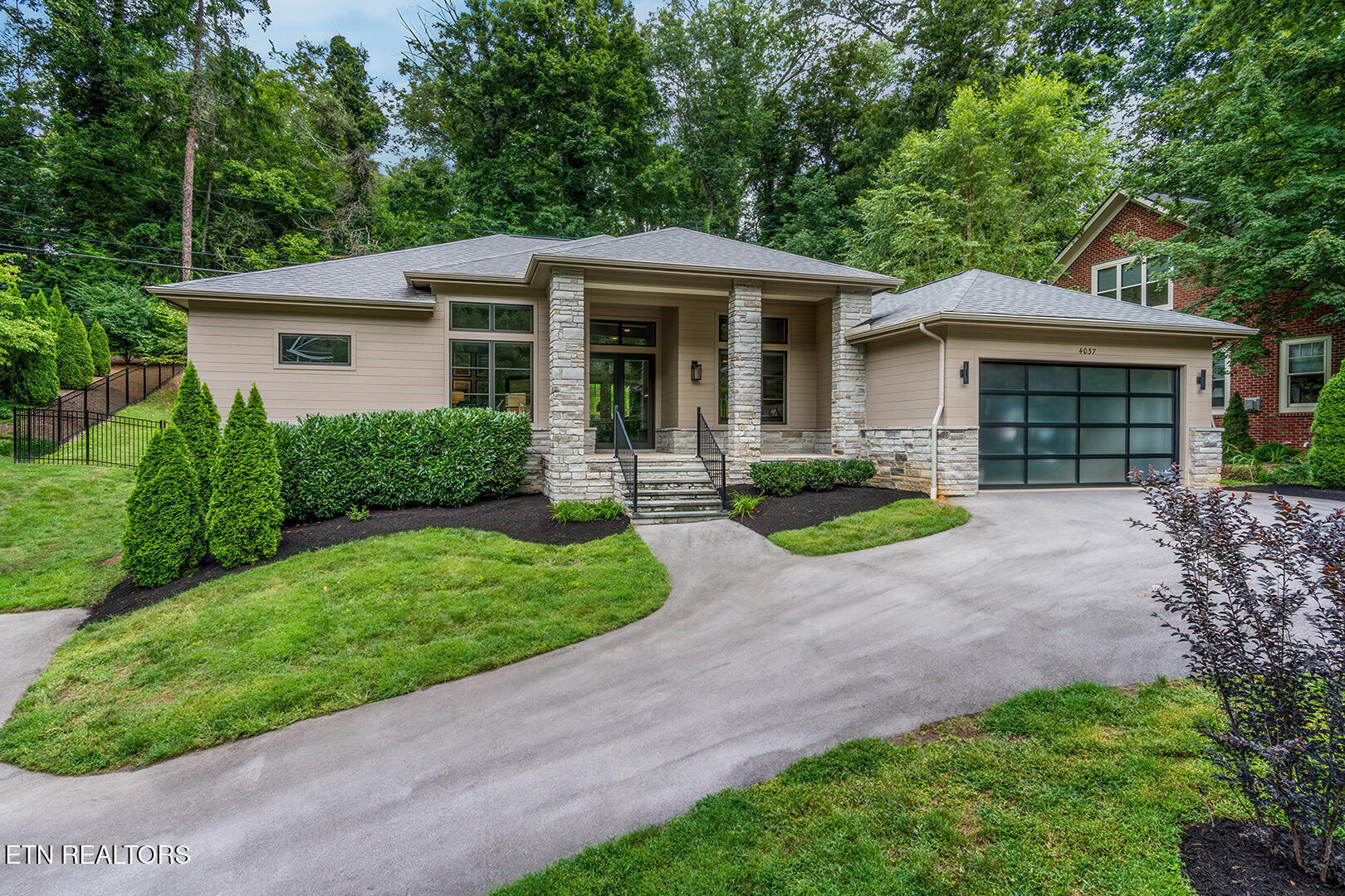 4037 SW Hiawatha Drive Knoxville TN 37919