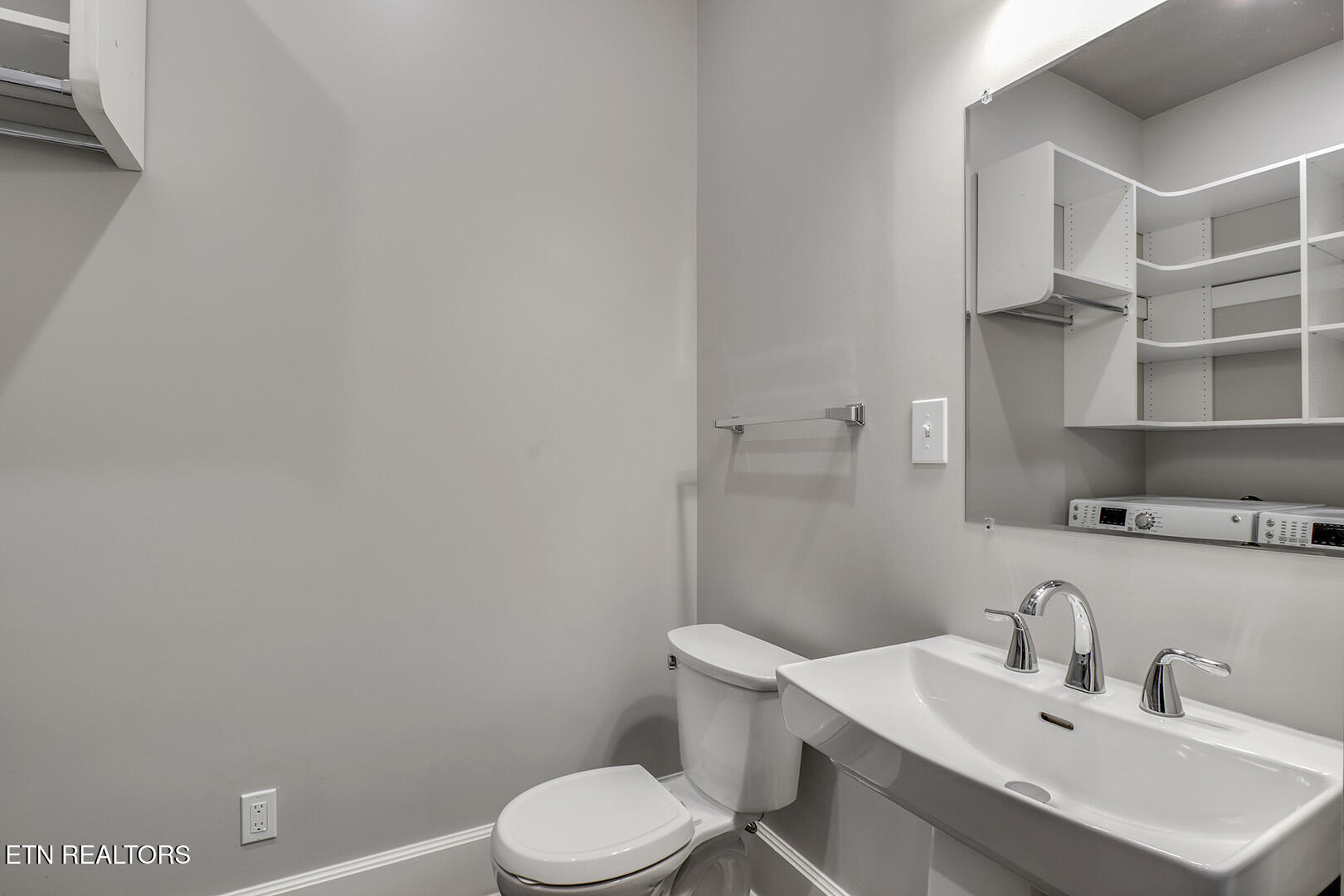 4037 SW Hiawatha Drive Knoxville TN 37919