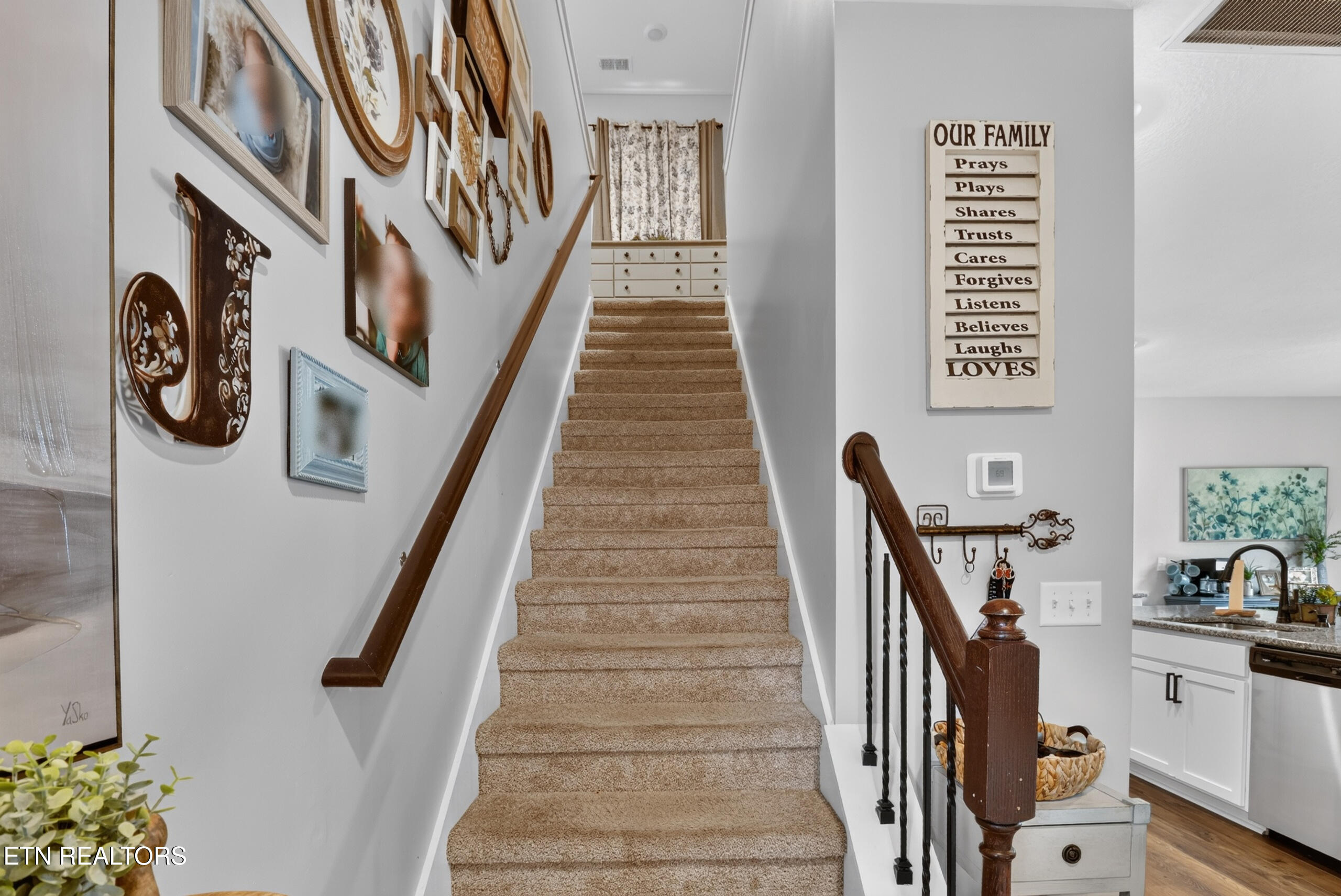 7 Cobblestone Court Clinton TN 37716
