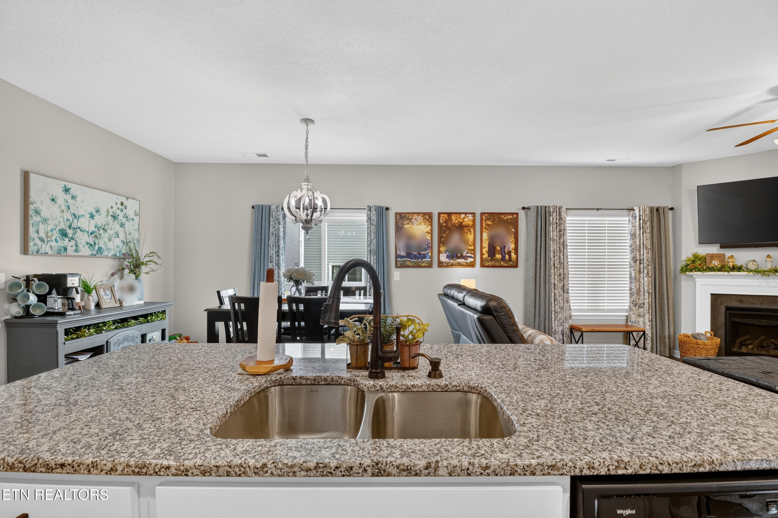 7 Cobblestone Court Clinton TN 37716