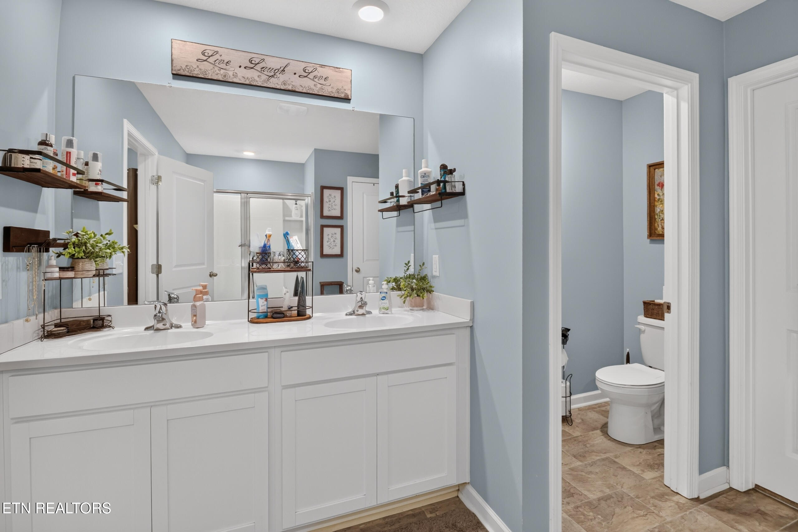 7 Cobblestone Court Clinton TN 37716