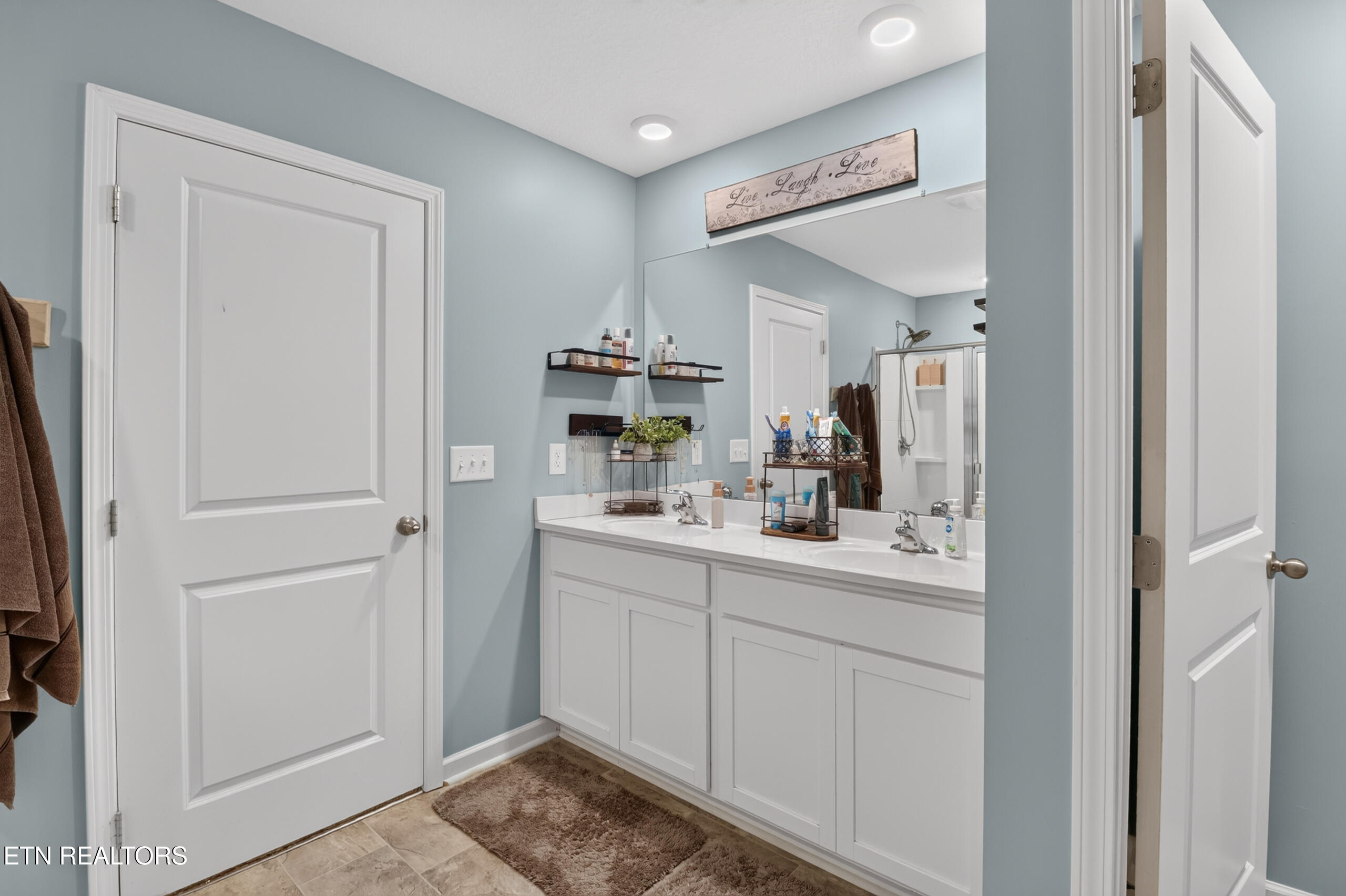 7 Cobblestone Court Clinton TN 37716