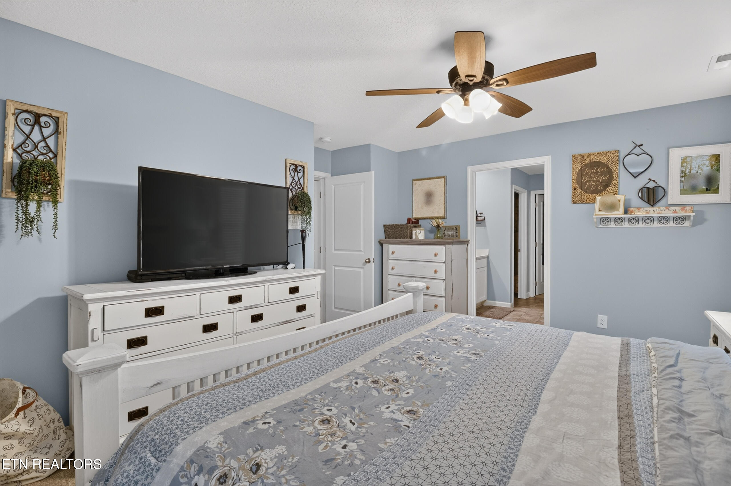7 Cobblestone Court Clinton TN 37716