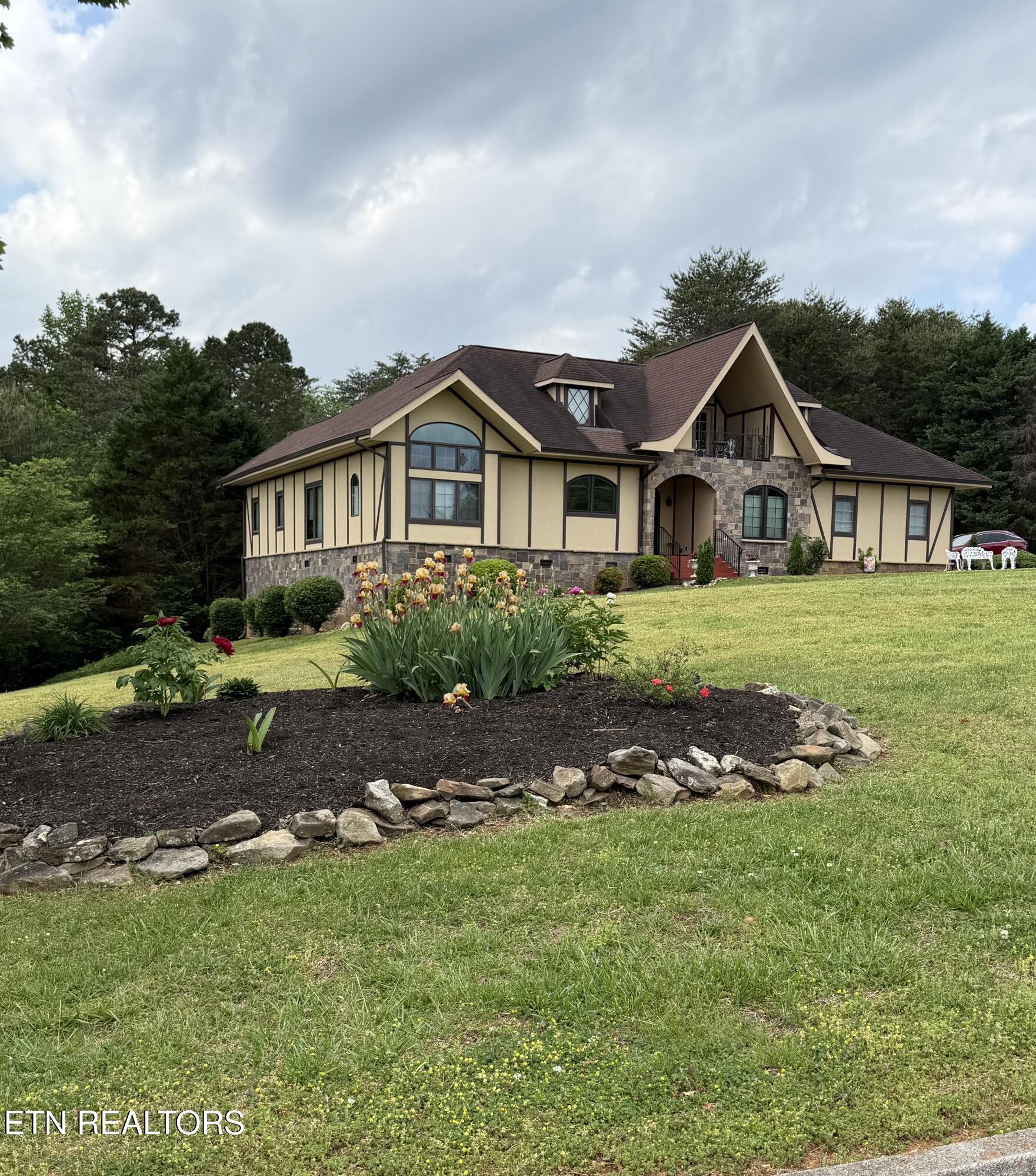 135 Bluffton Road Friendsville TN 37737