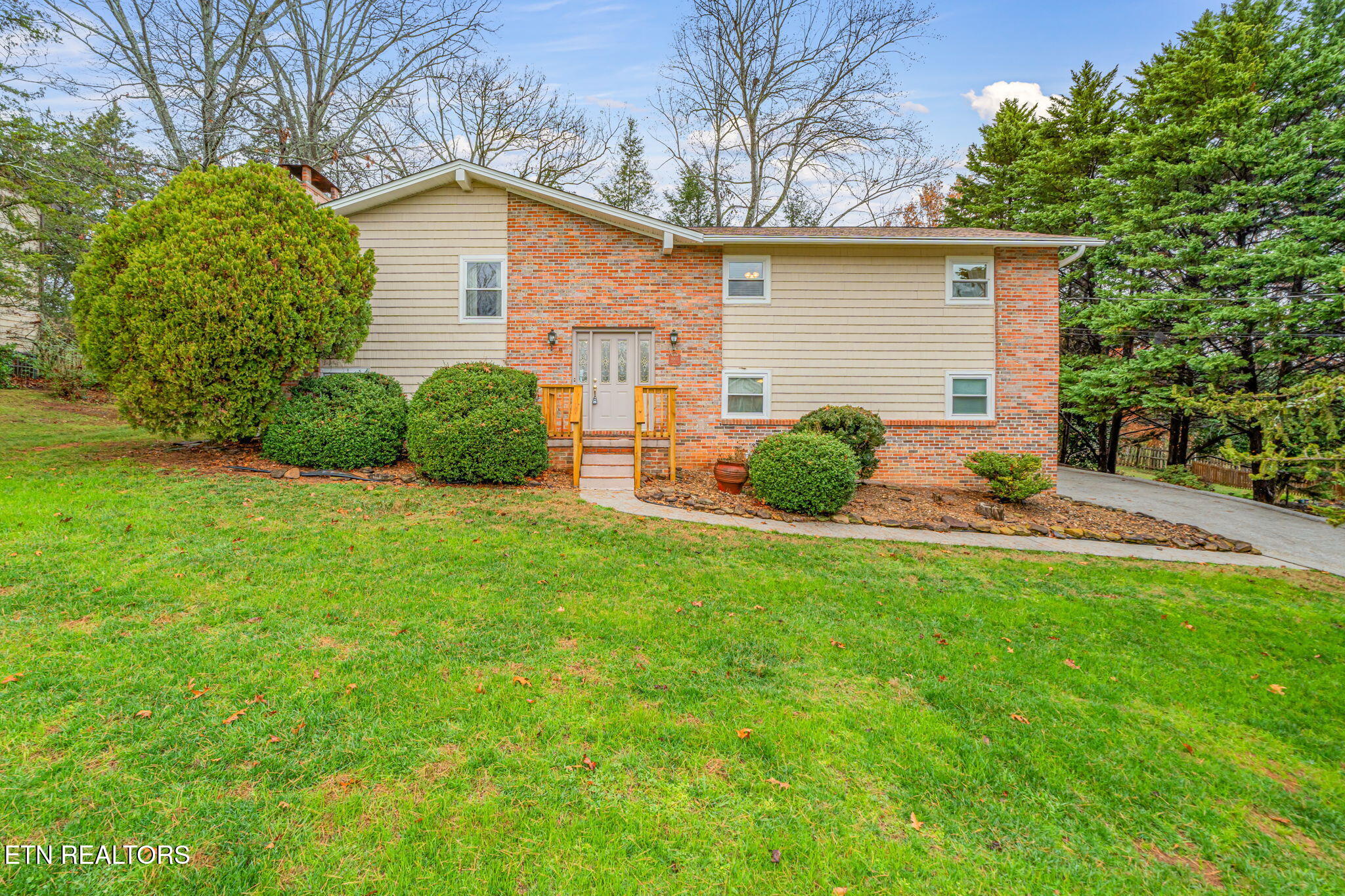 8903 Ormand Lane Knoxville TN 37923