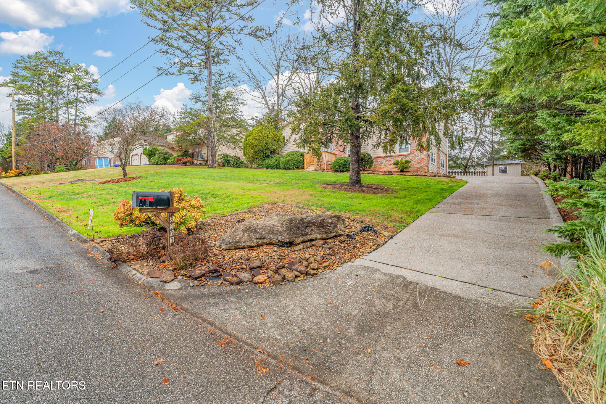 8903 Ormand Lane Knoxville TN 37923