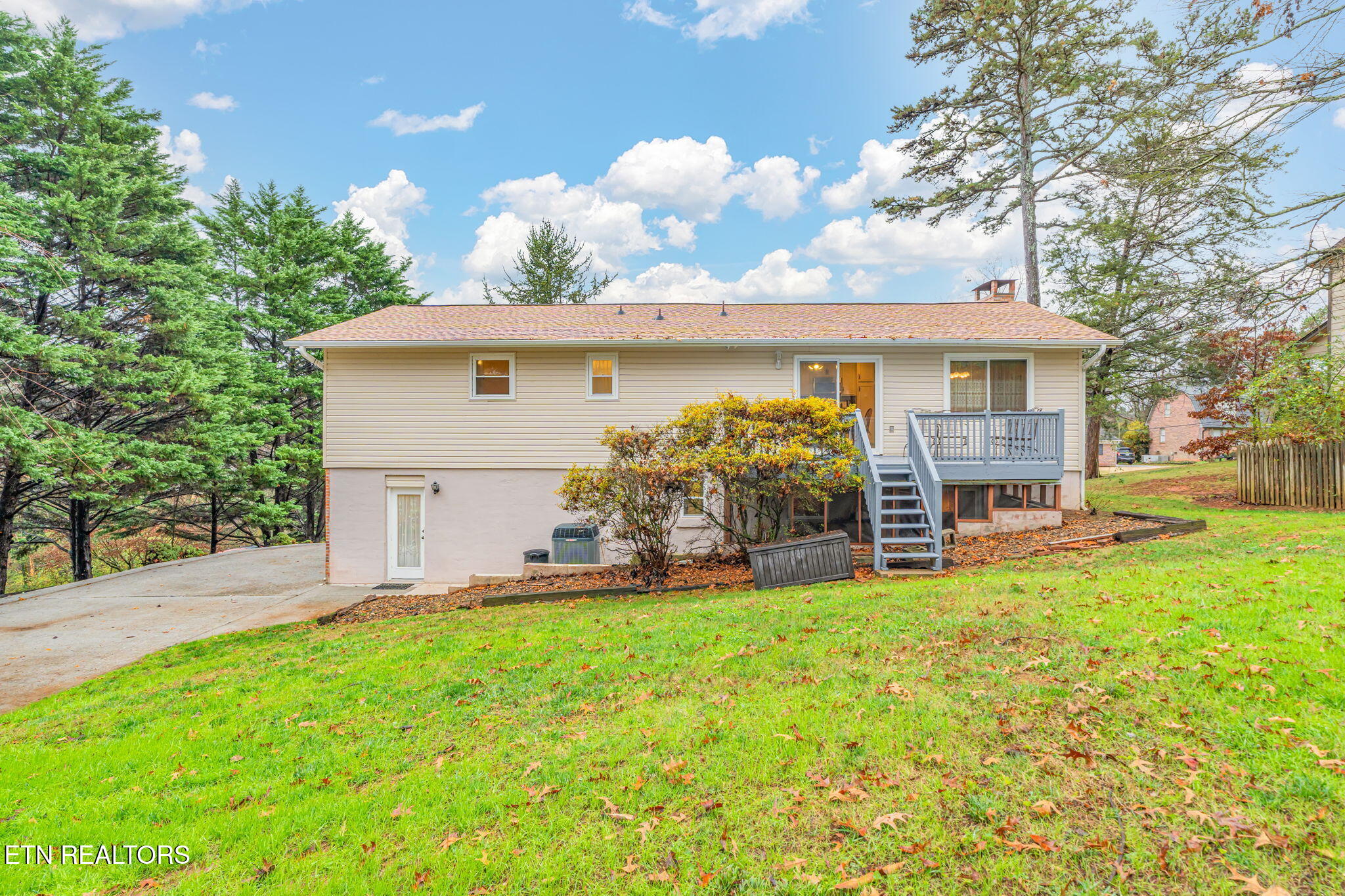 8903 Ormand Lane Knoxville TN 37923