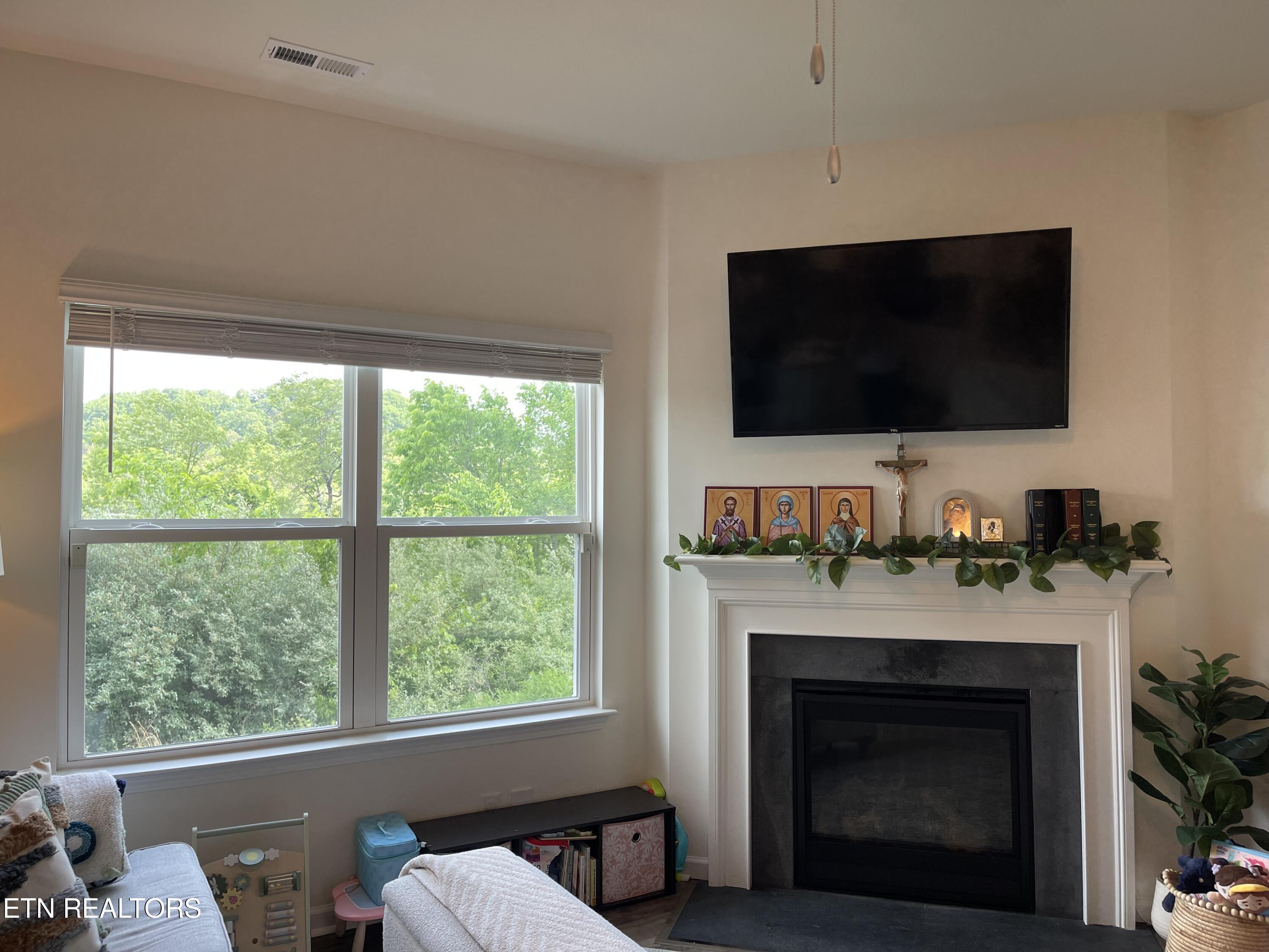 136 Harbour Pointe Lane Oak Ridge TN 37830