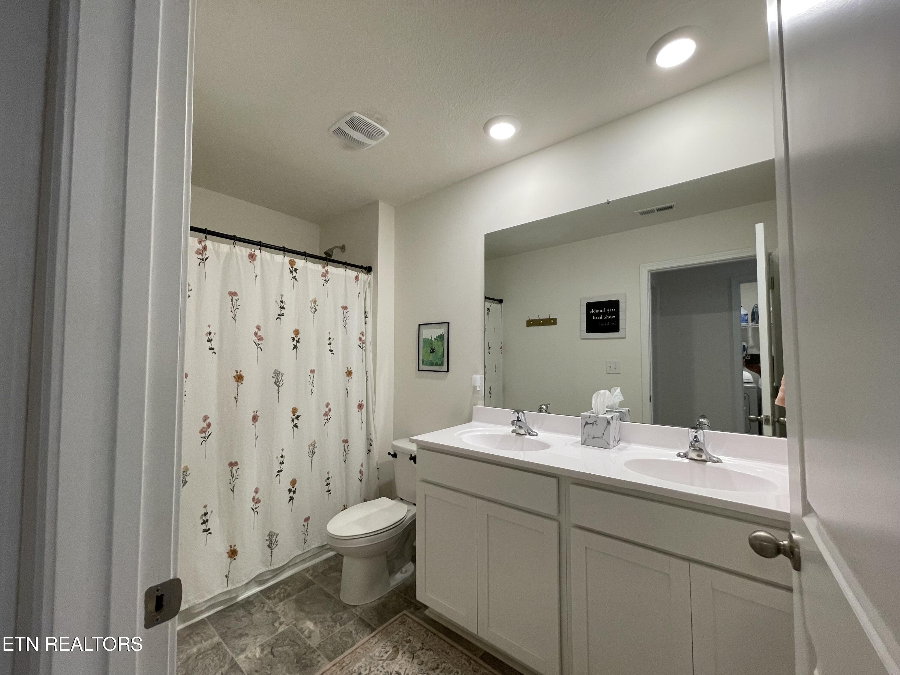 136 Harbour Pointe Lane Oak Ridge TN 37830