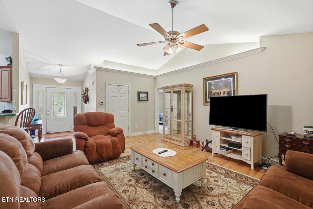 624 Lakeview Drive Crossville TN 38558