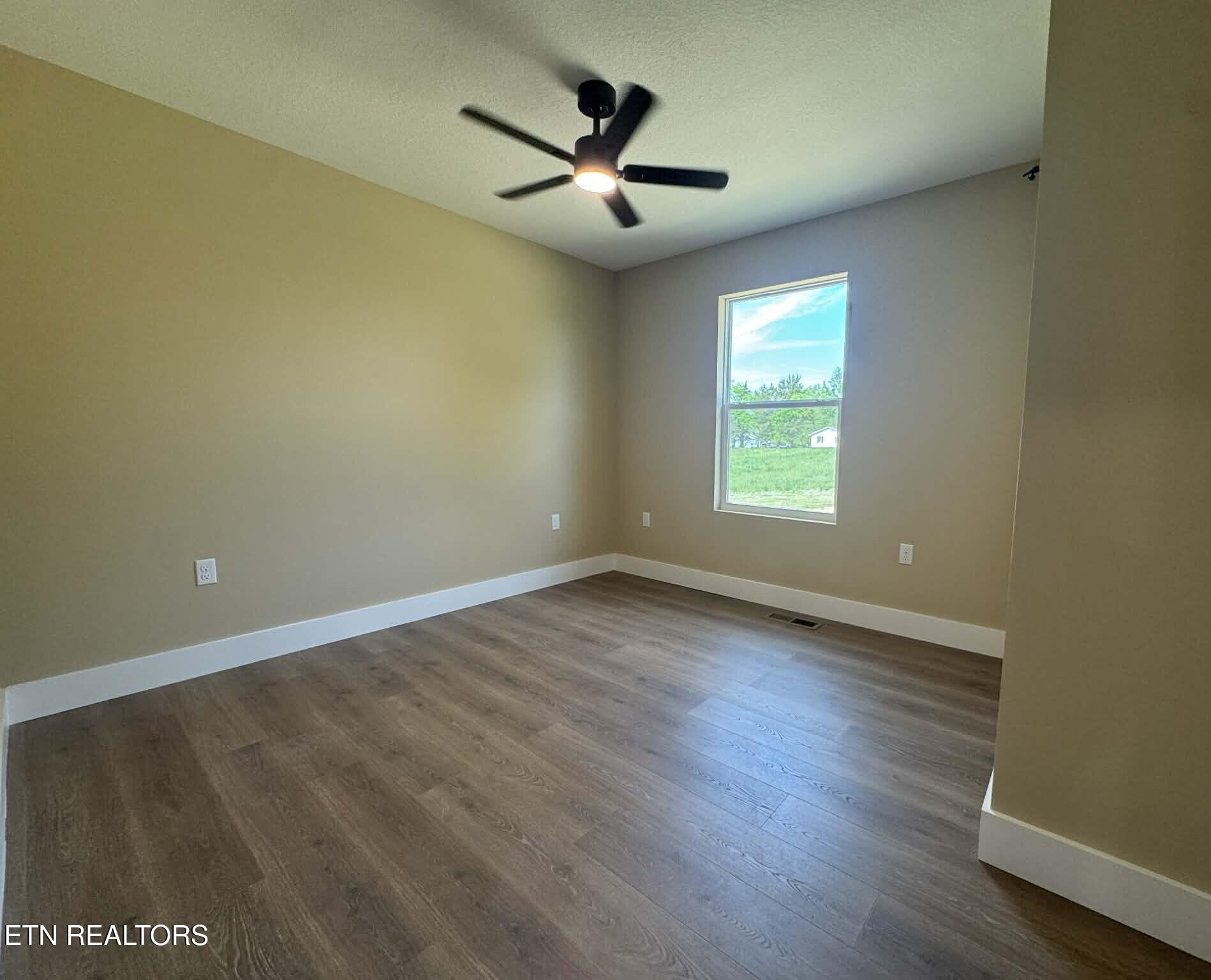 273 Hill Loop Madisonville TN 37354