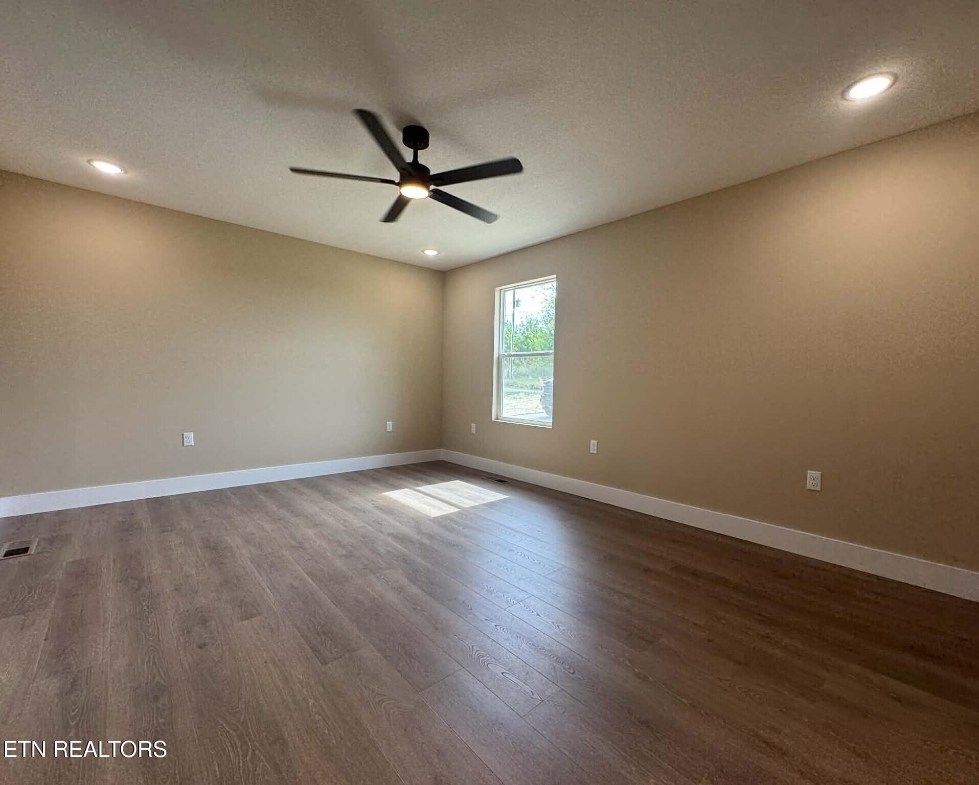 273 Hill Loop Madisonville TN 37354