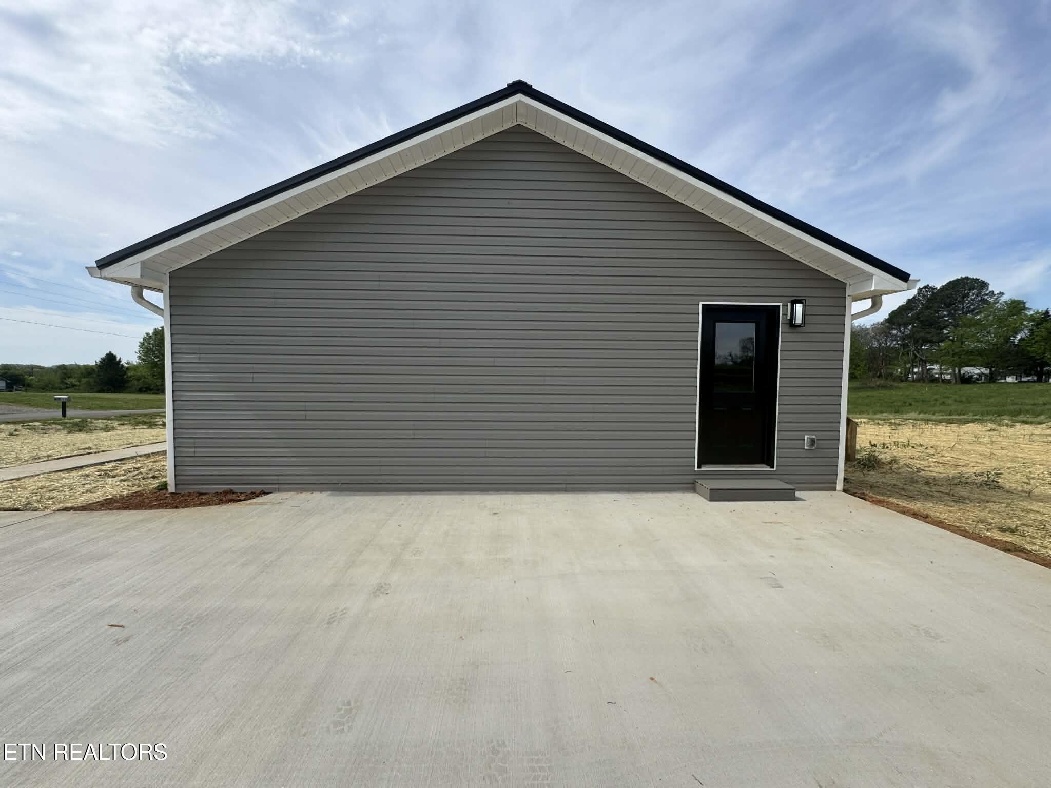273 Hill Loop Madisonville TN 37354