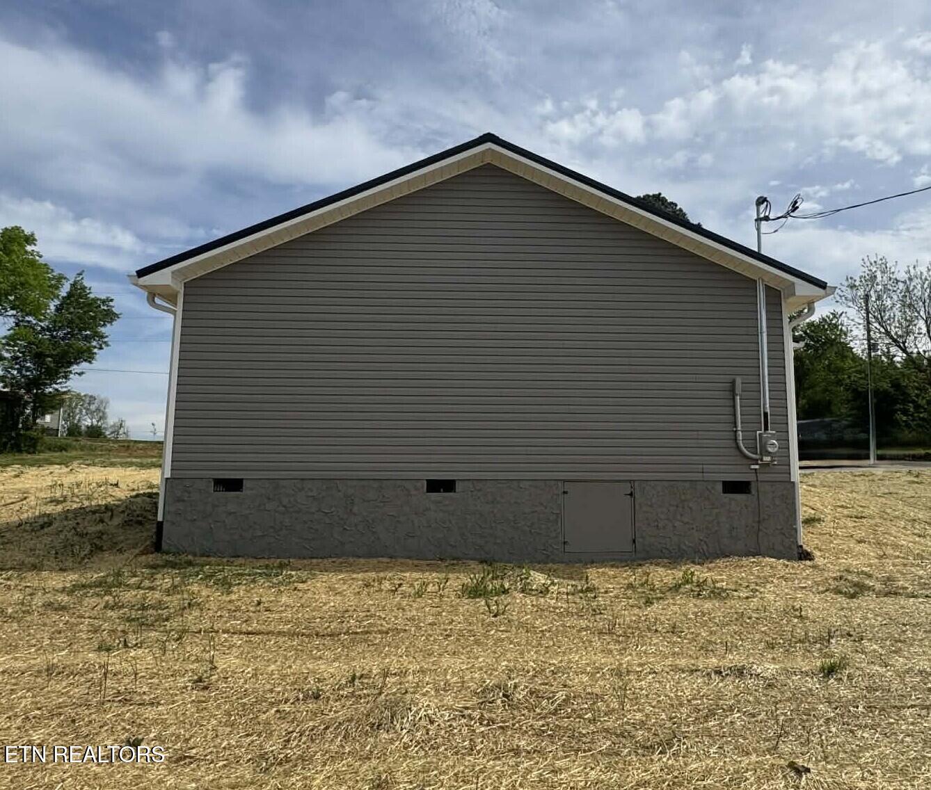 273 Hill Loop Madisonville TN 37354