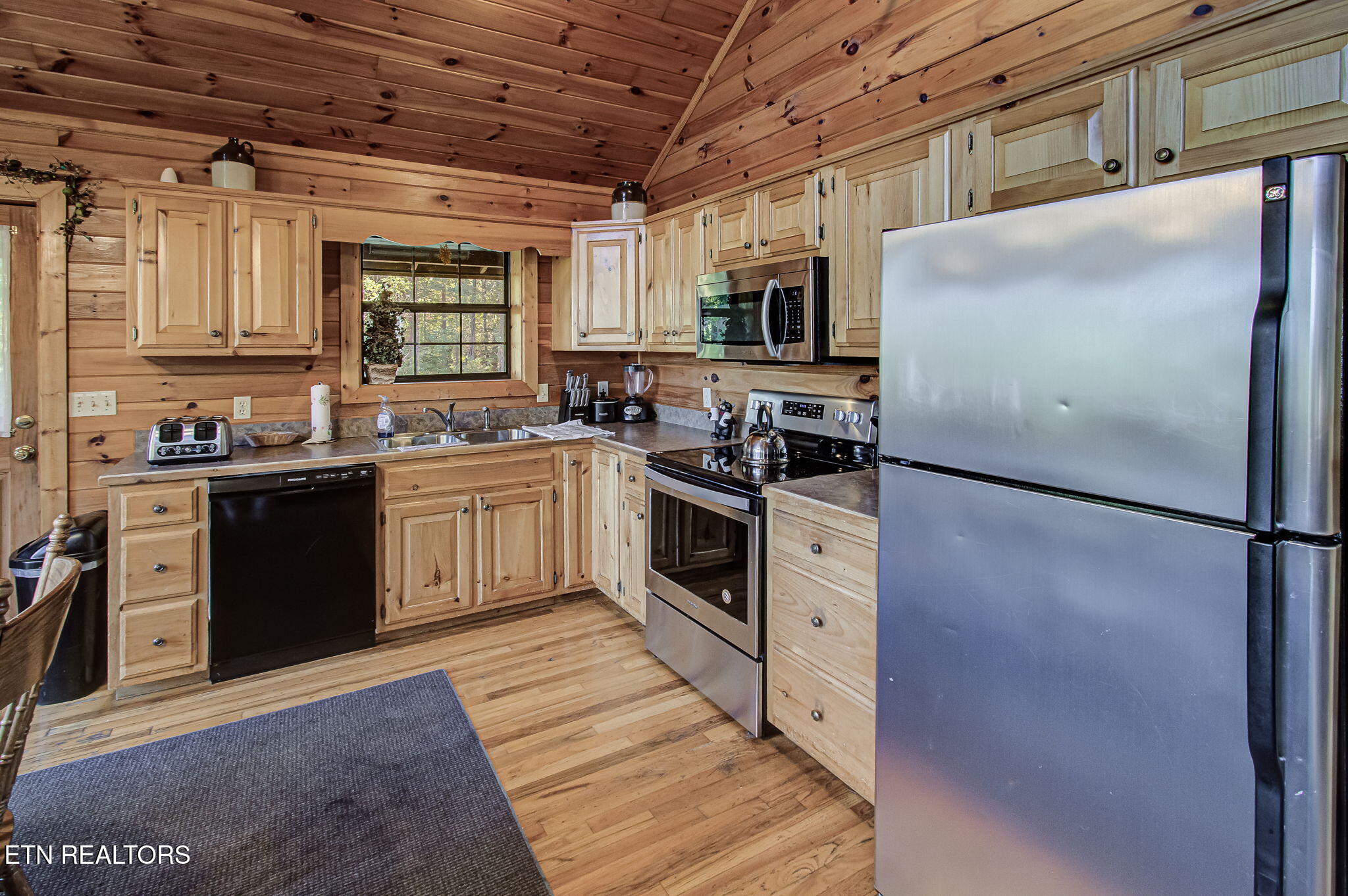2409 Walnut Cove Way Sevierville TN 37862