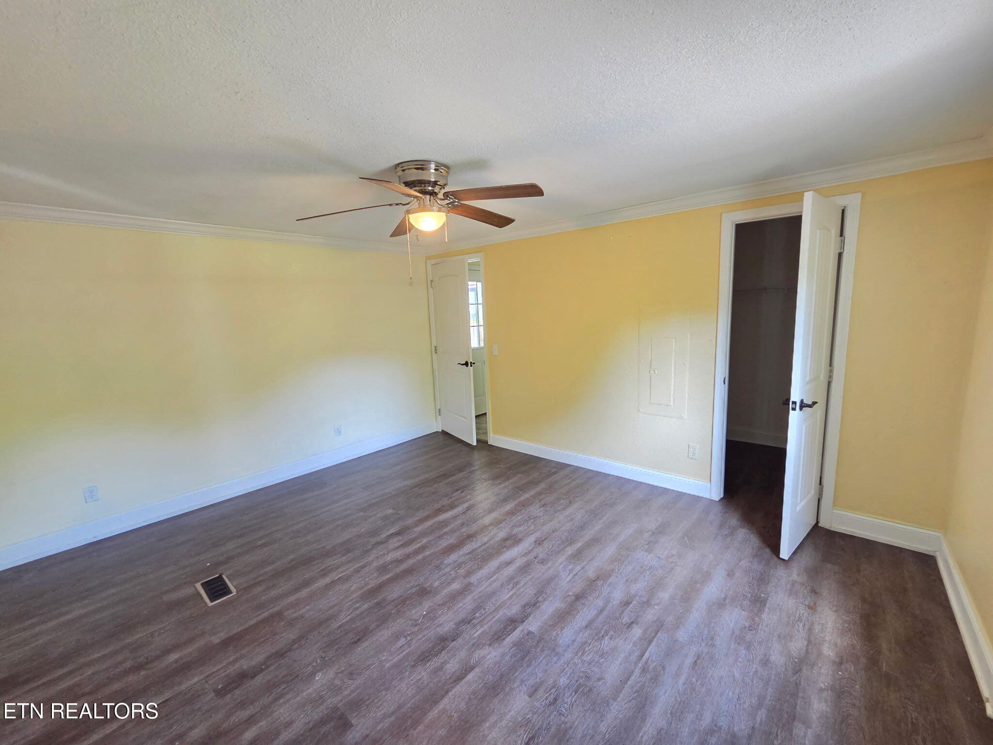 221 Elm Grove Street Loudon TN 37774